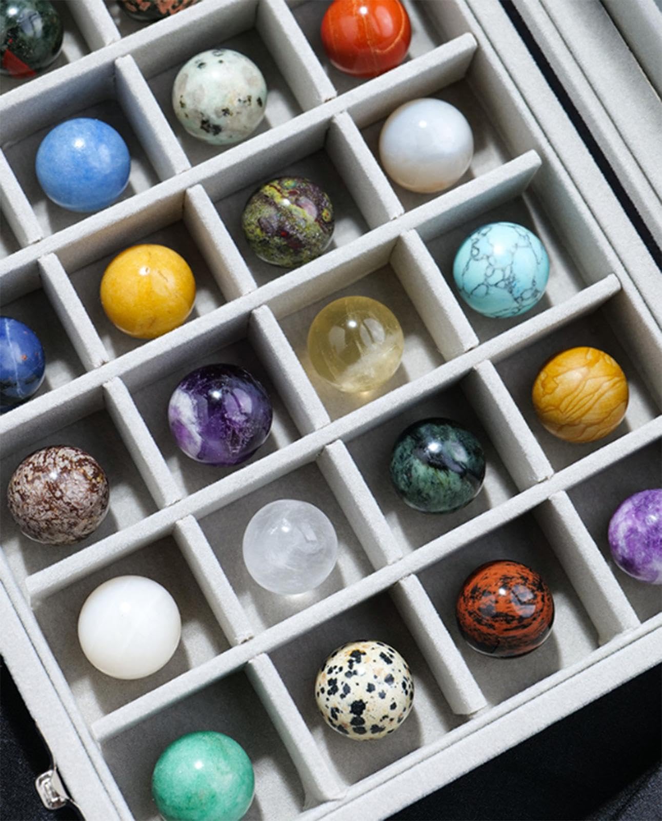 Bola de Cristal Natural, 24 Piezas de Decoración, Kit de Esferas de Piedras Preciosas, Esfera de Cristal Curativo de Chakras, Esfera de Adivinación, Figuras Colectivas para Meditación, Yoga