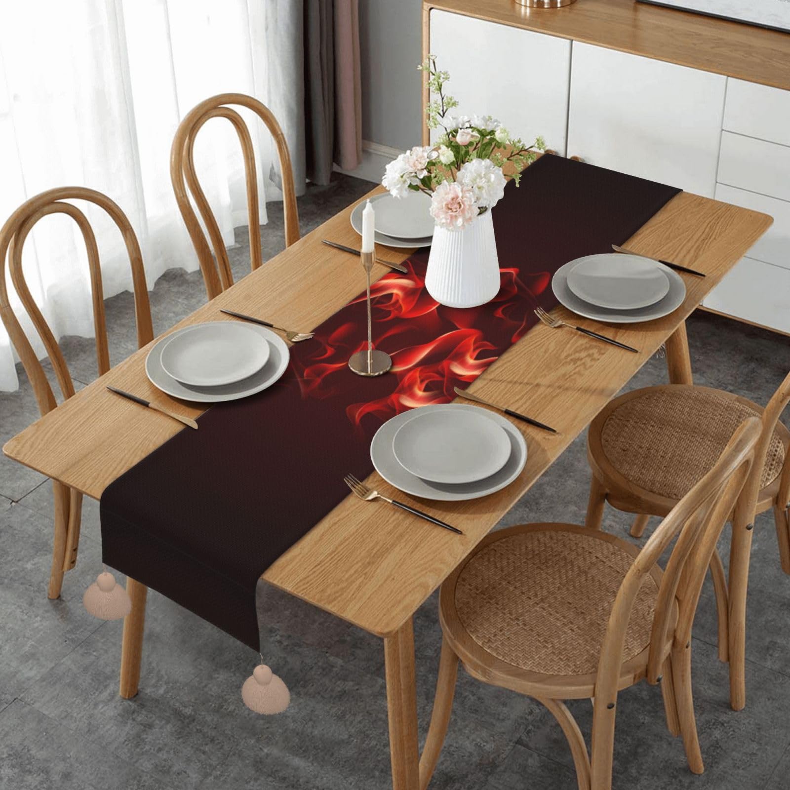 Chemin de table en lin flamme rouge pour vos repas de Noël chaleureux