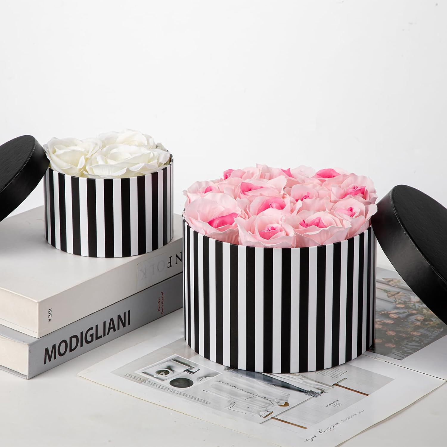 Oairse Gift Boxes with Lids for Presents Black and White Striped Round Box for Flower Arrangements Set of 4 Nesting Gift Boxes Bulk for Bridesmaid, Proposal, Wedding, Birthday, Party Favor Graduation