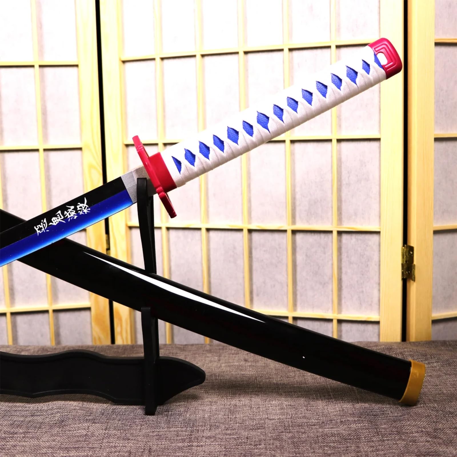 Amazon.co.jp: きめつのやいば かたな 木製 模造刀 104cm katana 鬼滅