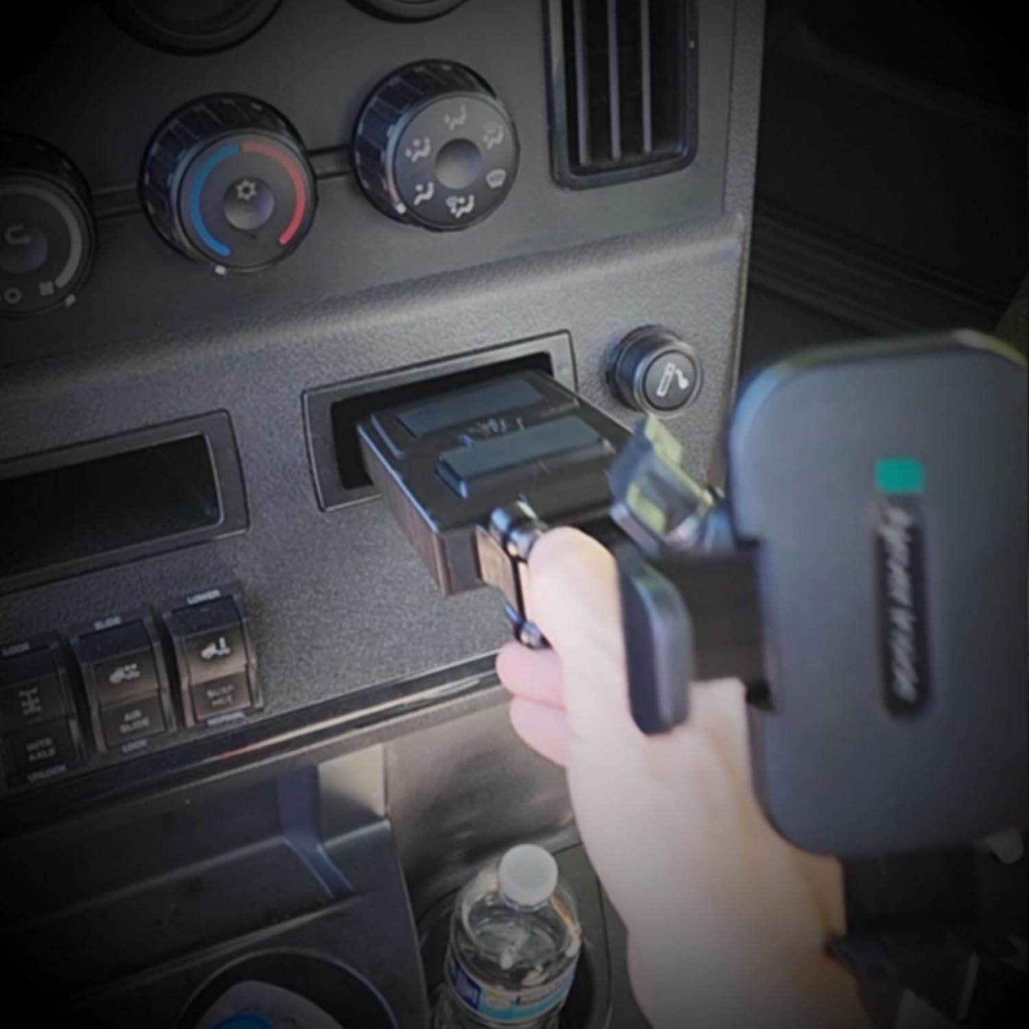 Smash Mount FL, Freightliner Cascadia Phone Holder Kit 2018-2026, 1 inch RAM Compatible Accessories Holder for Semi Truck (Phone Mount Kit)