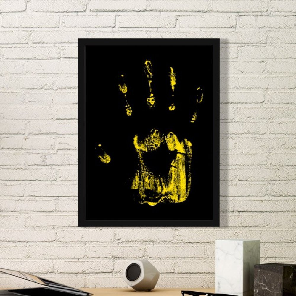 Image d'horreur Halloween sous cadre noir pour habiller un mur blanc sans percer
