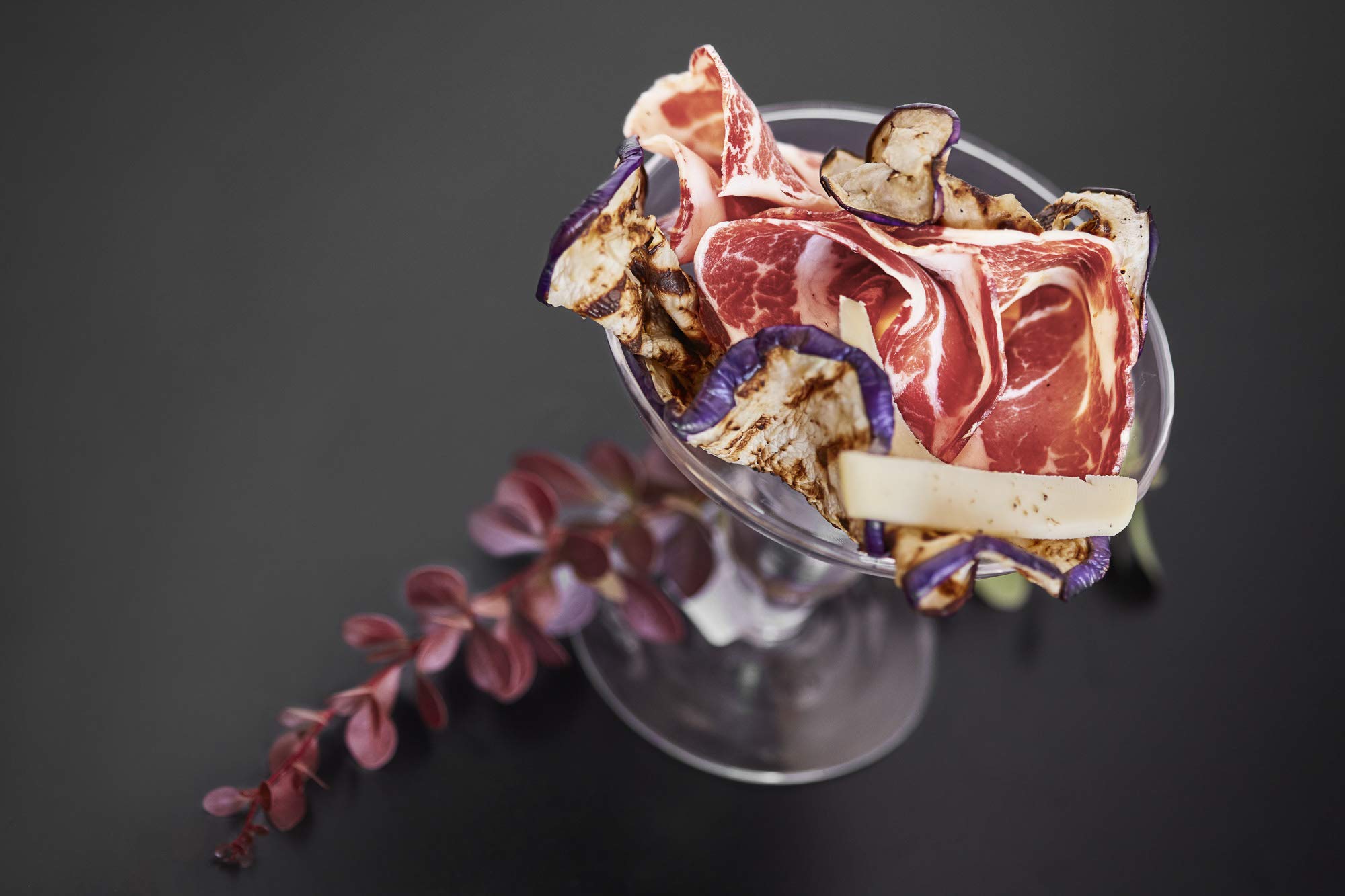 Coppa Artigianale Salumi Pasini® | Gewürzter Schweinenacken | Italienisches Schweinefleisch | Am Stück | 680 gr | Feiner Geschmack | Zum Schneiden für ein Käsesandwich