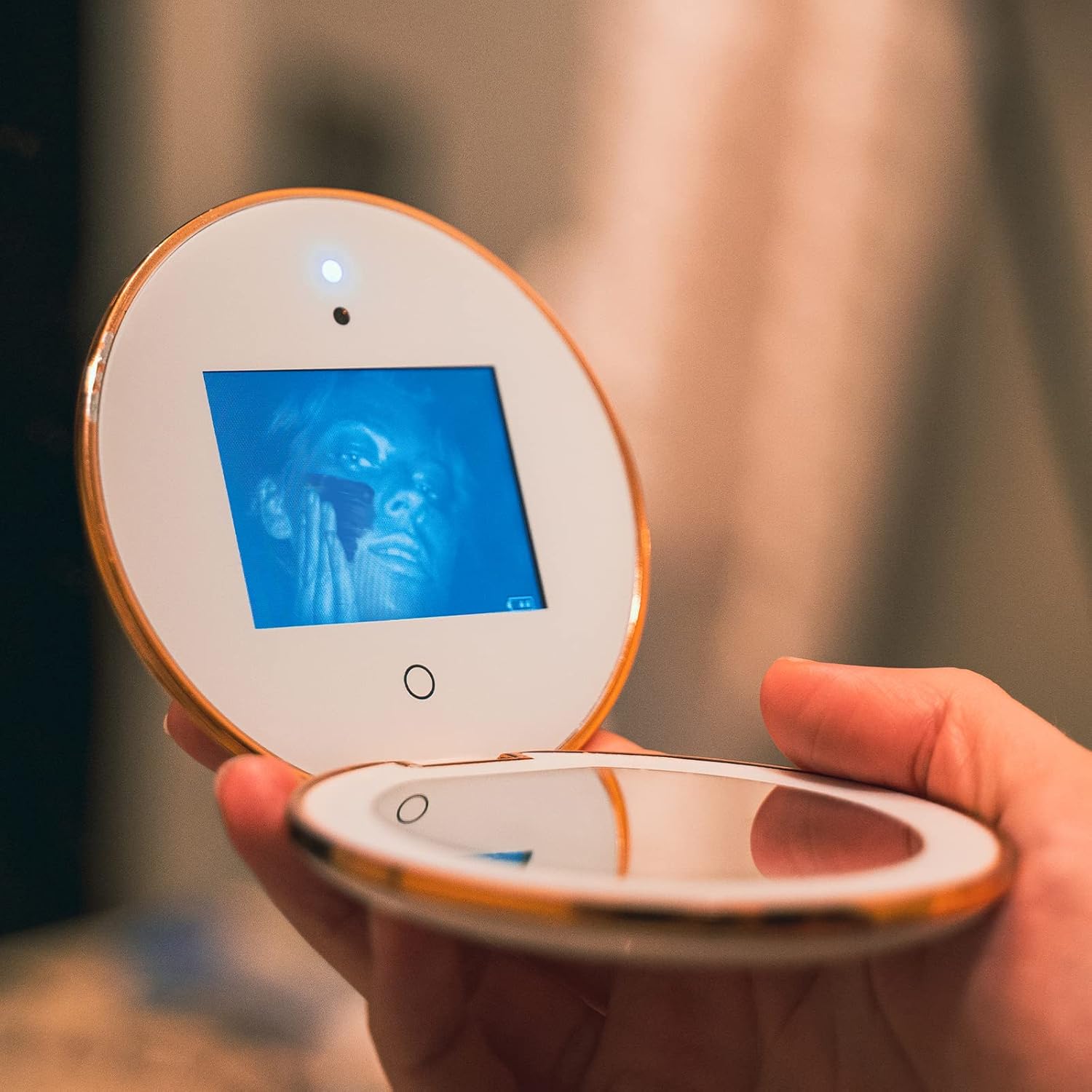 L&L SKIN UVmagic Mirror, Compact Mirror Design for Sunscreen Test, Travel Makeup Mirror with UV Camera for Sunscreen Coverage Test