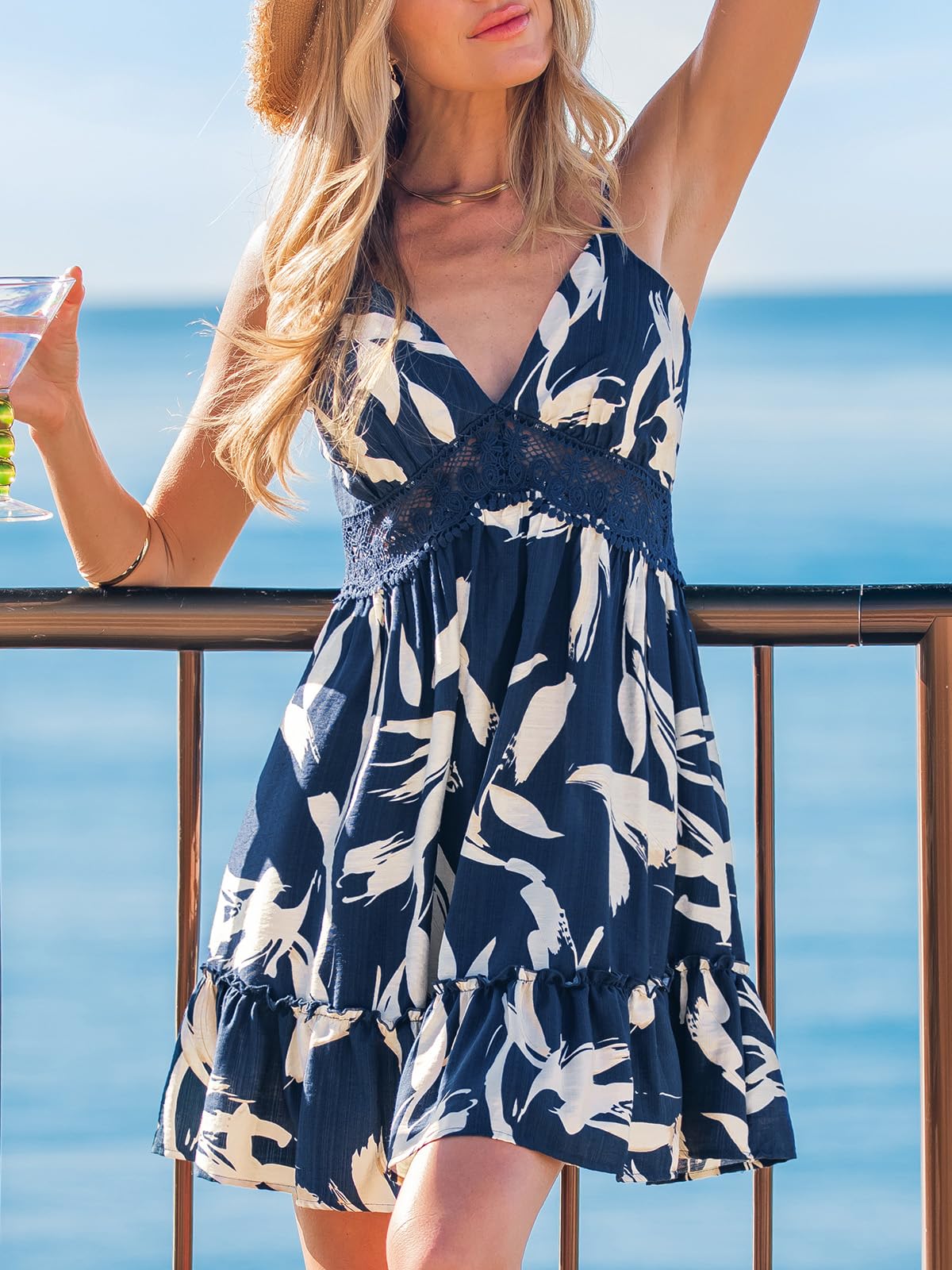CUPSHE Damska letnia sukienka w kwiaty dekolt w serek koronkowa falbana sukienka plażowa na co dzień boho bez rękawów mini sukienki strój wakacyjny