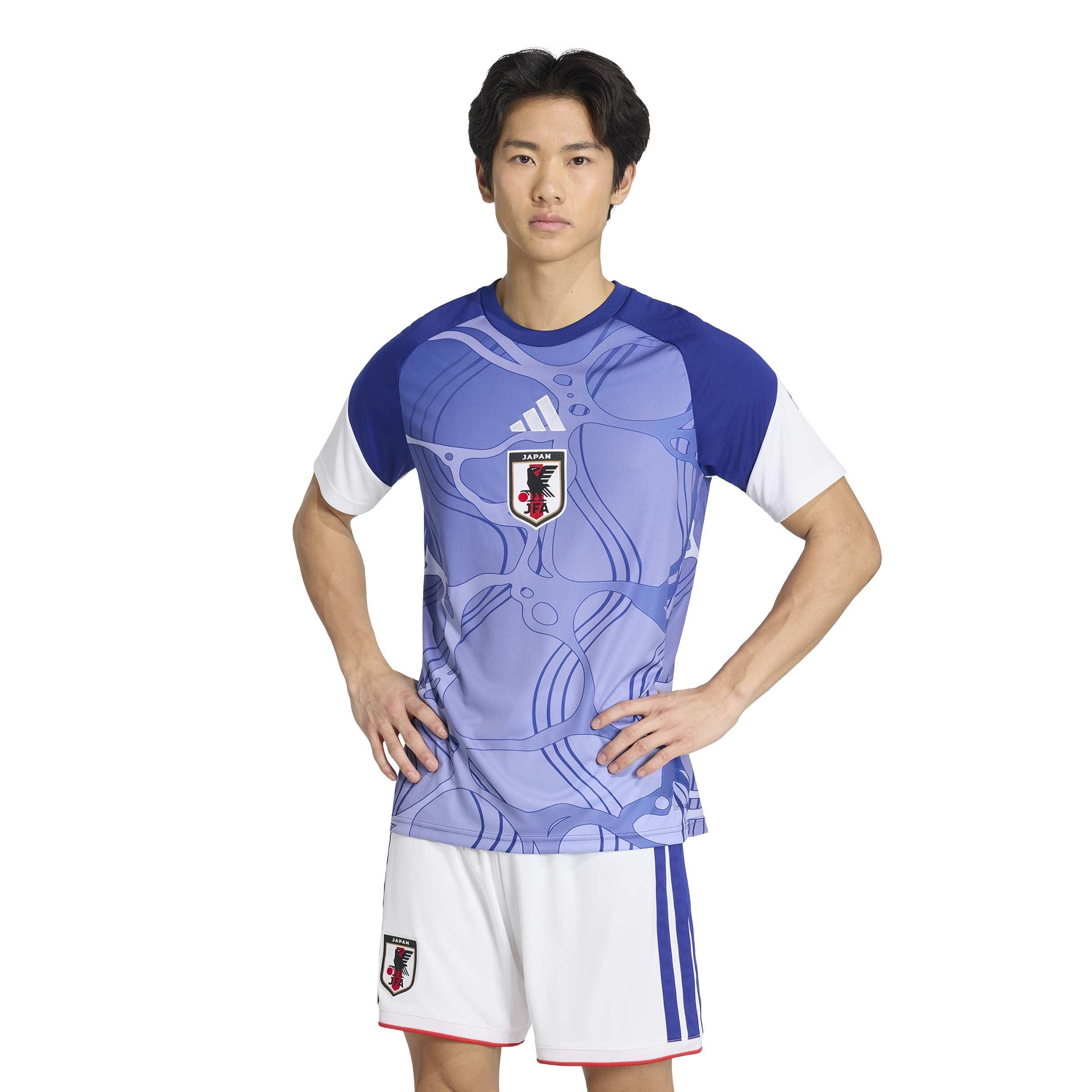  サッカー日本代表　2026プレマッチシャツ　ジャージユニフォームM Amazon.co.jp: アディダス 半袖 Tシャツ 2026 サッカー日本代表