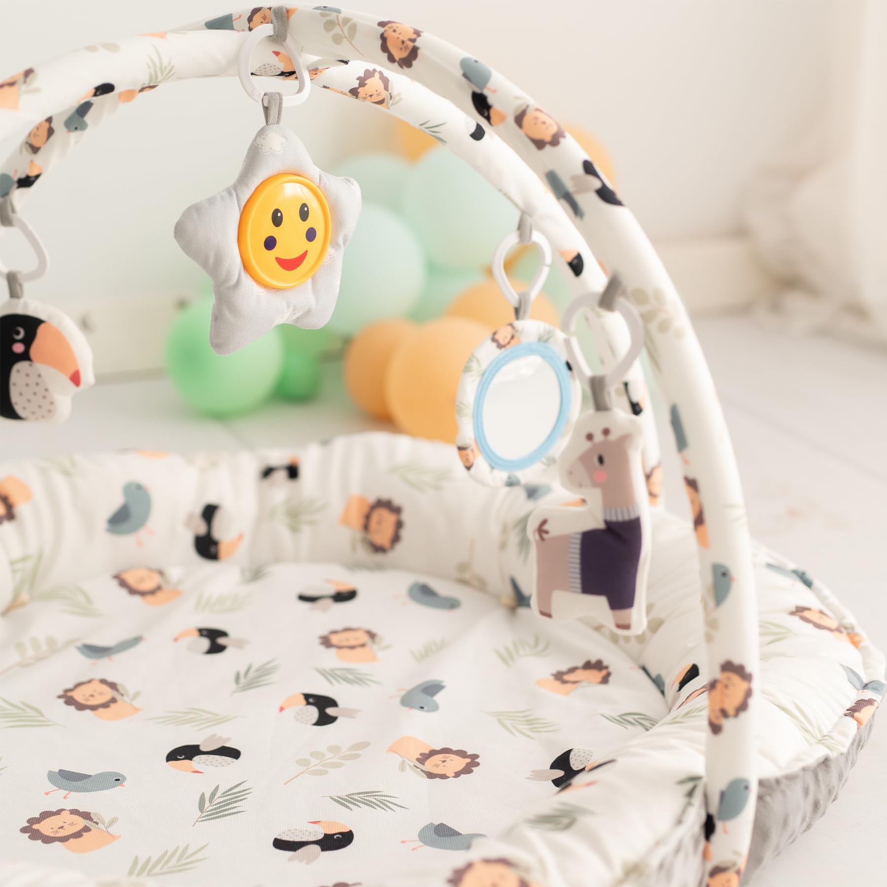 Olmitos - Gimnasio para bebés Multifuncional y Evolutivo con Arcos de juguetes LION, Manta de juegos, Juguetes Colgantes y Música - Estimula el Desarrollo Motor y Sensorial del Bebé