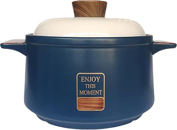 Clay Cooking Pot with Lid,featuring long-lasting heat retention, suitable for family members to cook and prepare soups3.7-Quart