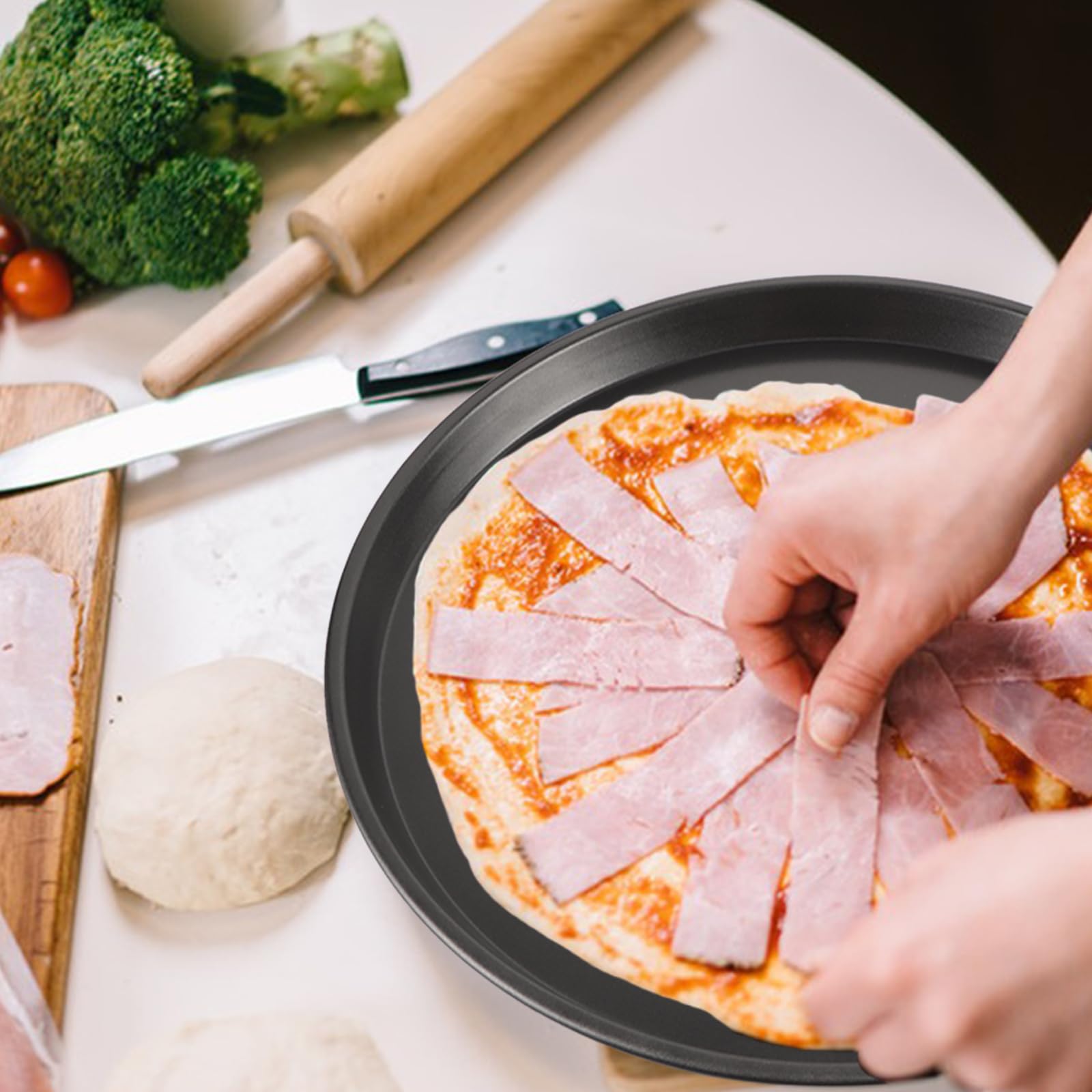 MOUYAT 2 Vassoi Per Pizza Forati Antiaderenti 30,5 Cm – Acciaio Al Carbonio, Lavabili In Lavastoviglie