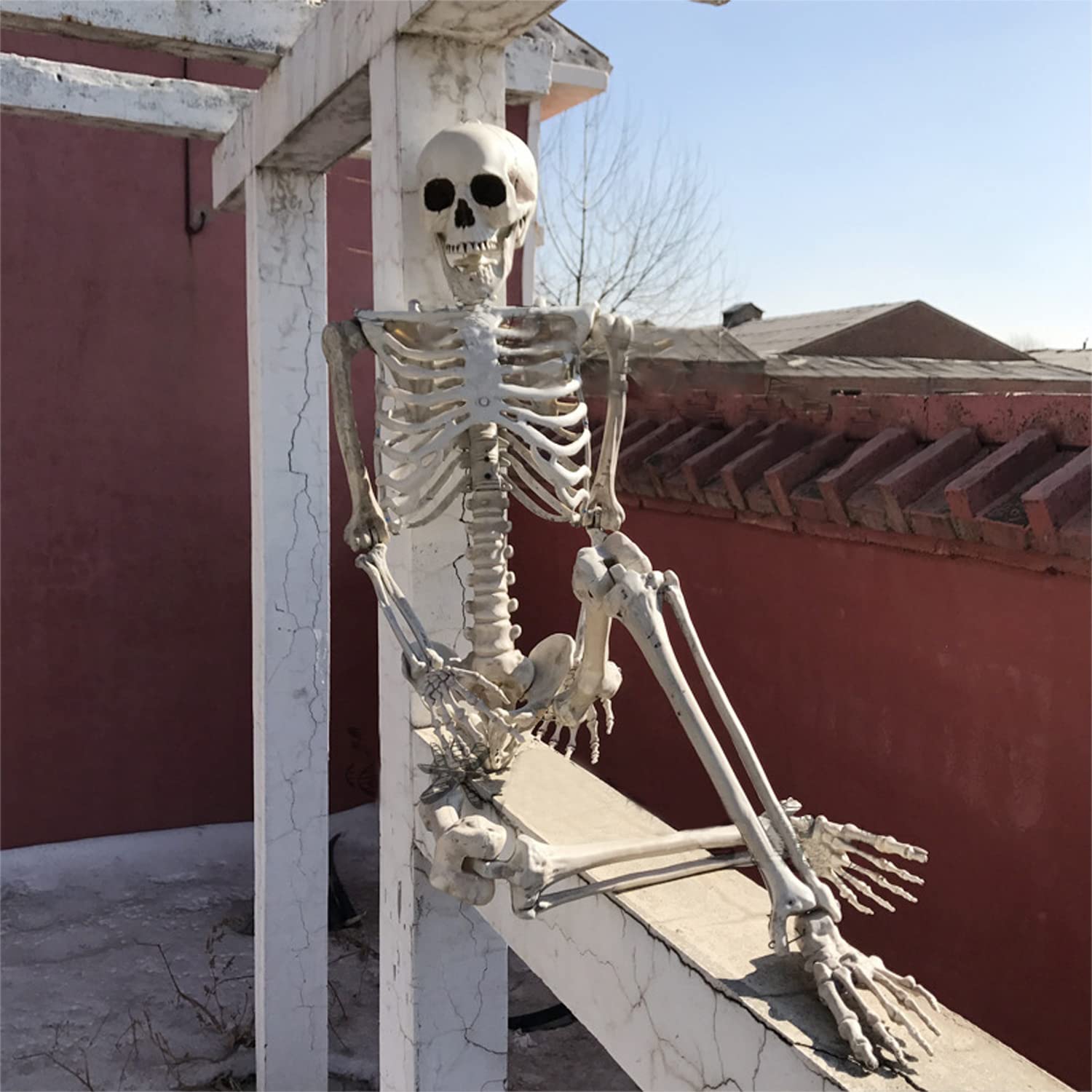 GGEROU Posable Halloween Skeleton, Full Body Movable Joint Life Size Weatherproof Human Bones Body Prop for Graveyard Decor, House Haunted (Height: 6 ft /185cm)