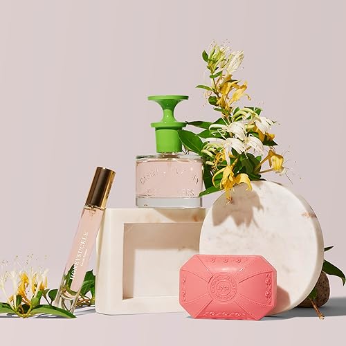 Miniatura 5 de Caswell-Massey Eau de Toilette Discovery, disfruta del cálido y acogedor aroma de almendra, cereza y sándalo, frasco de tamaño de muestra, perfume