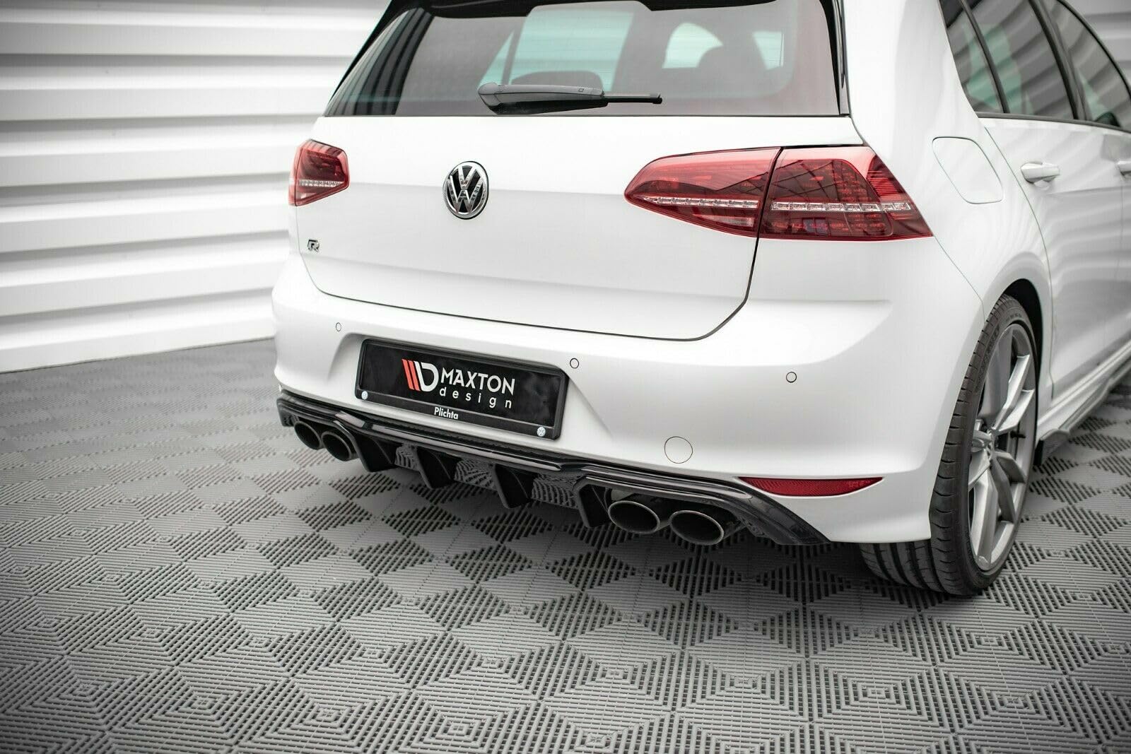 Maxton Design Heckdiffusor V.2 für VW Golf 7 R/R-Line (2012-2016) Hochglanz schwarz