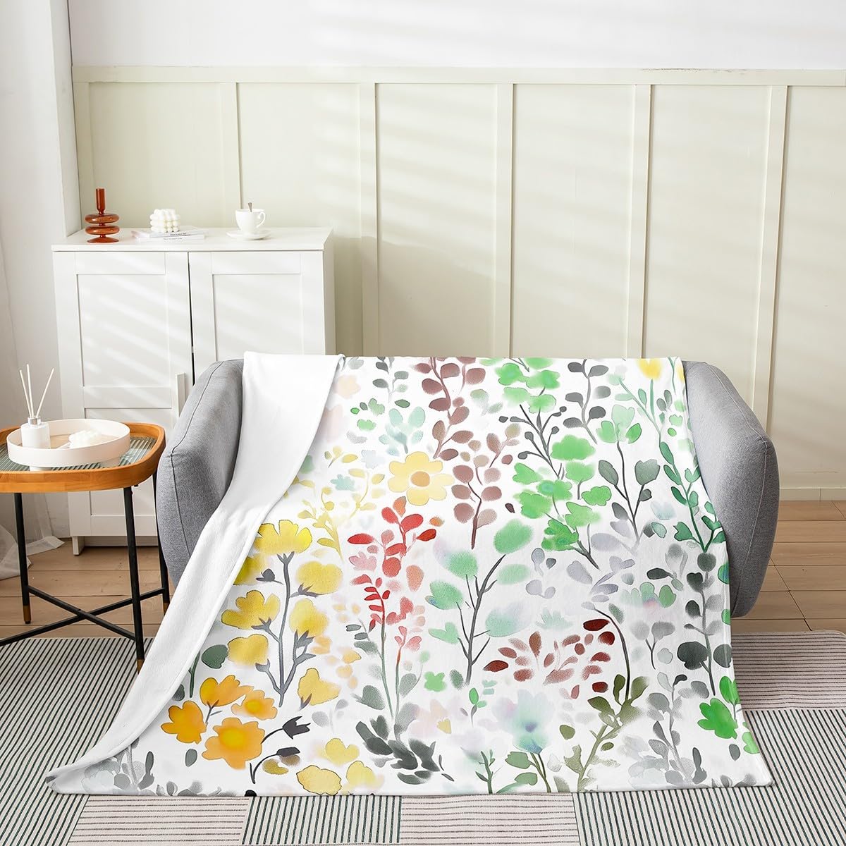 Damask Floral Fleece Throw Blanket for Girls Boys Kids Baby 30"x40" Vintage Jacquard Flannel Room Decor Antique Classic Flannel Blanket Plush Fuzzy Soft Lightweight Microfiber