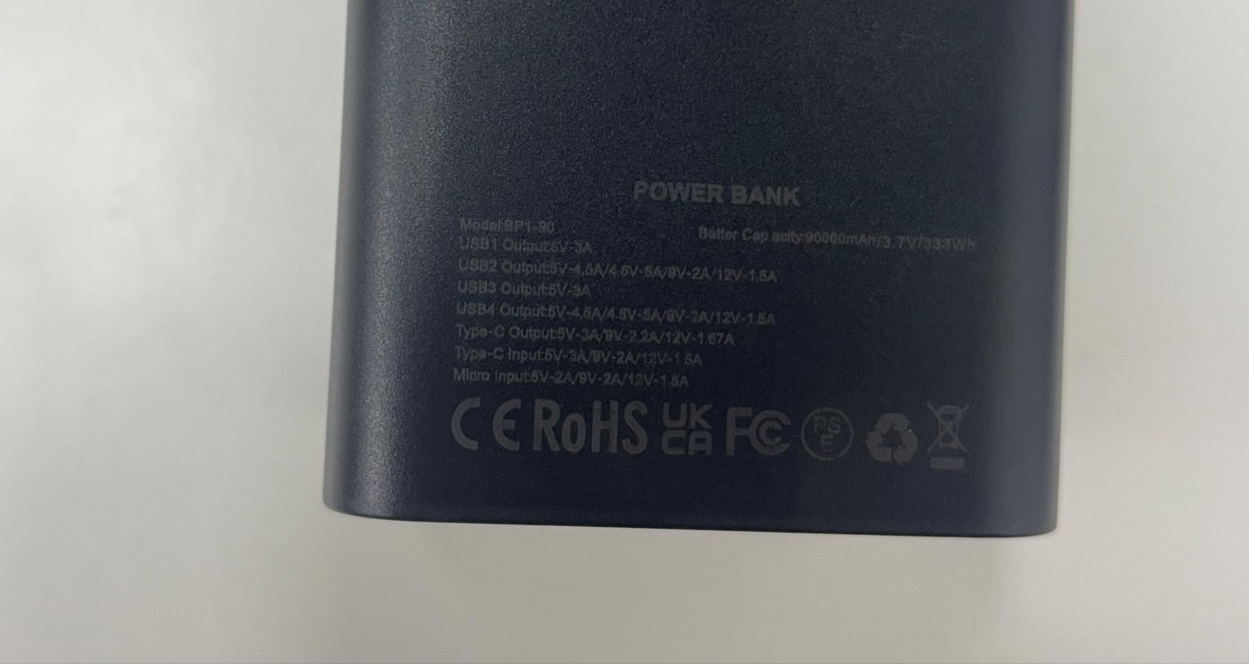 Power Bank 90000 mAh, batería externa para teléfono móvil PD 30 W y QC 3.0, carga rápida, USB C 5 salidas y 2 entradas con pantalla LED, cargador portátil para iPhone, camping, exterior