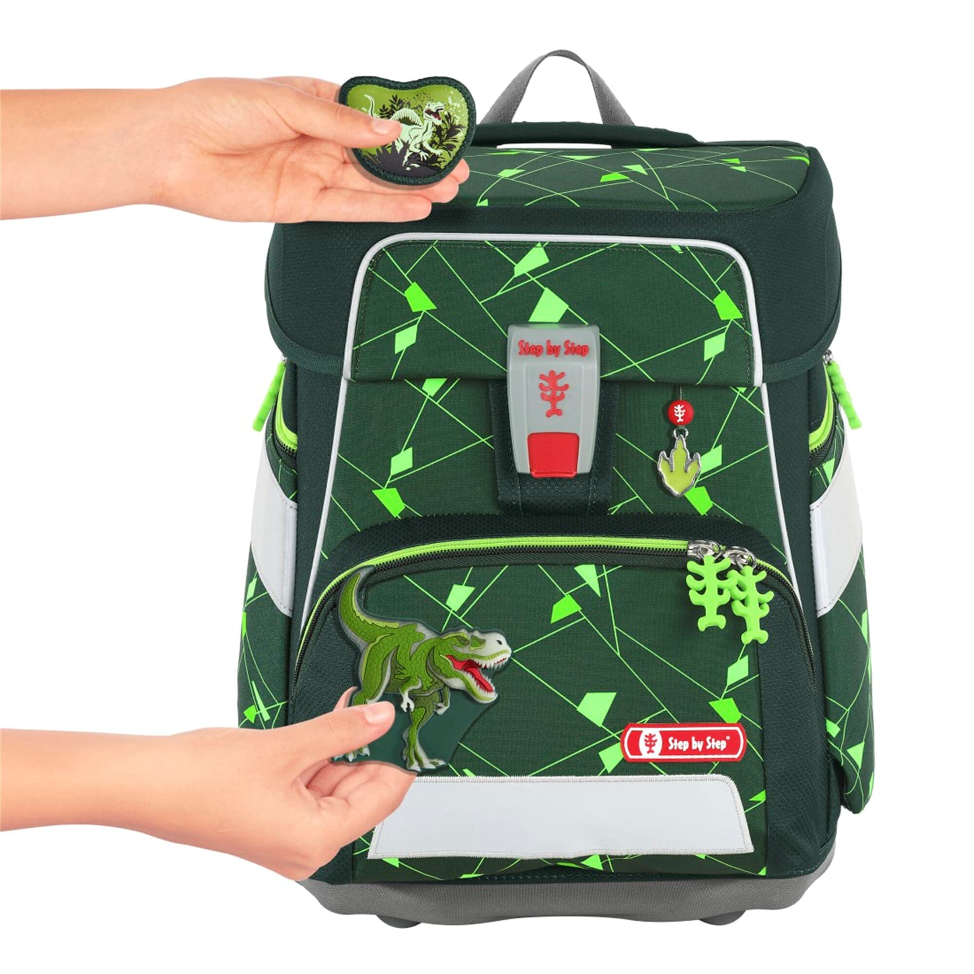Step by Step Magic MAGS Glow Dino Night Tyro, grün, 3-teilig, Glow in the Dark-Effekt & wechselbare Motive, 2 Magnet-Applikationen und 1 Anhänger, Ergänzung für Schulranzen oder Rucksack