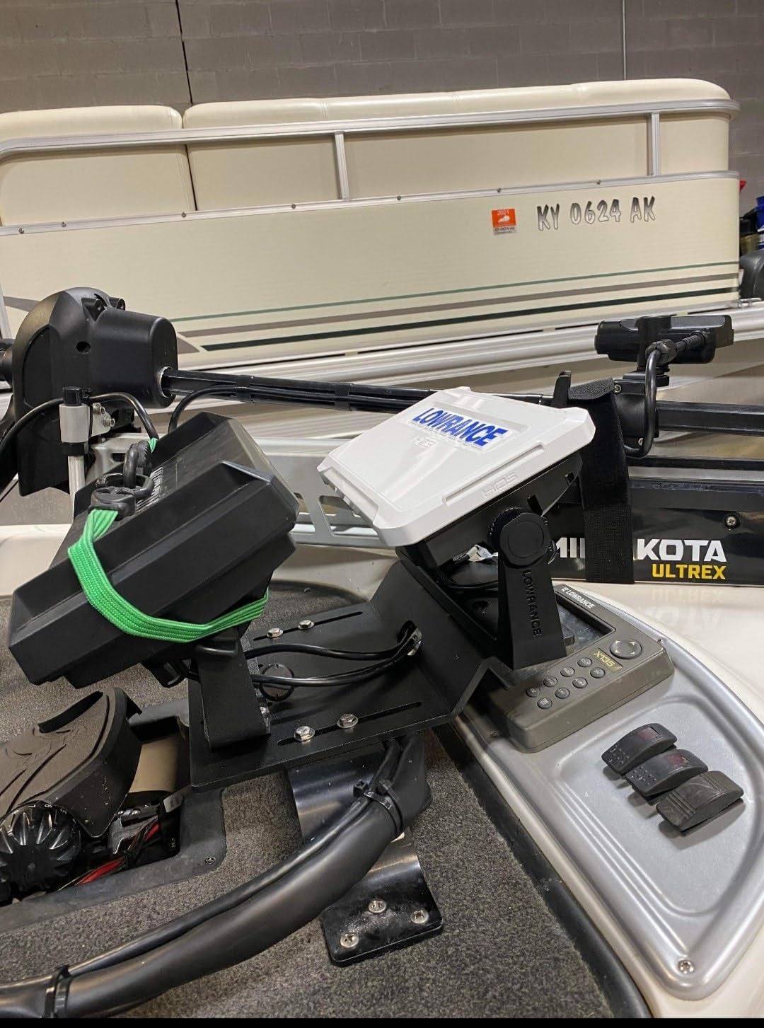 Fish Finder Mount Standard Dual Plate Marine Electronics Mount, Heavy-Duty Aluminum, 12x10 Inch, Universal Mounting System for Boats