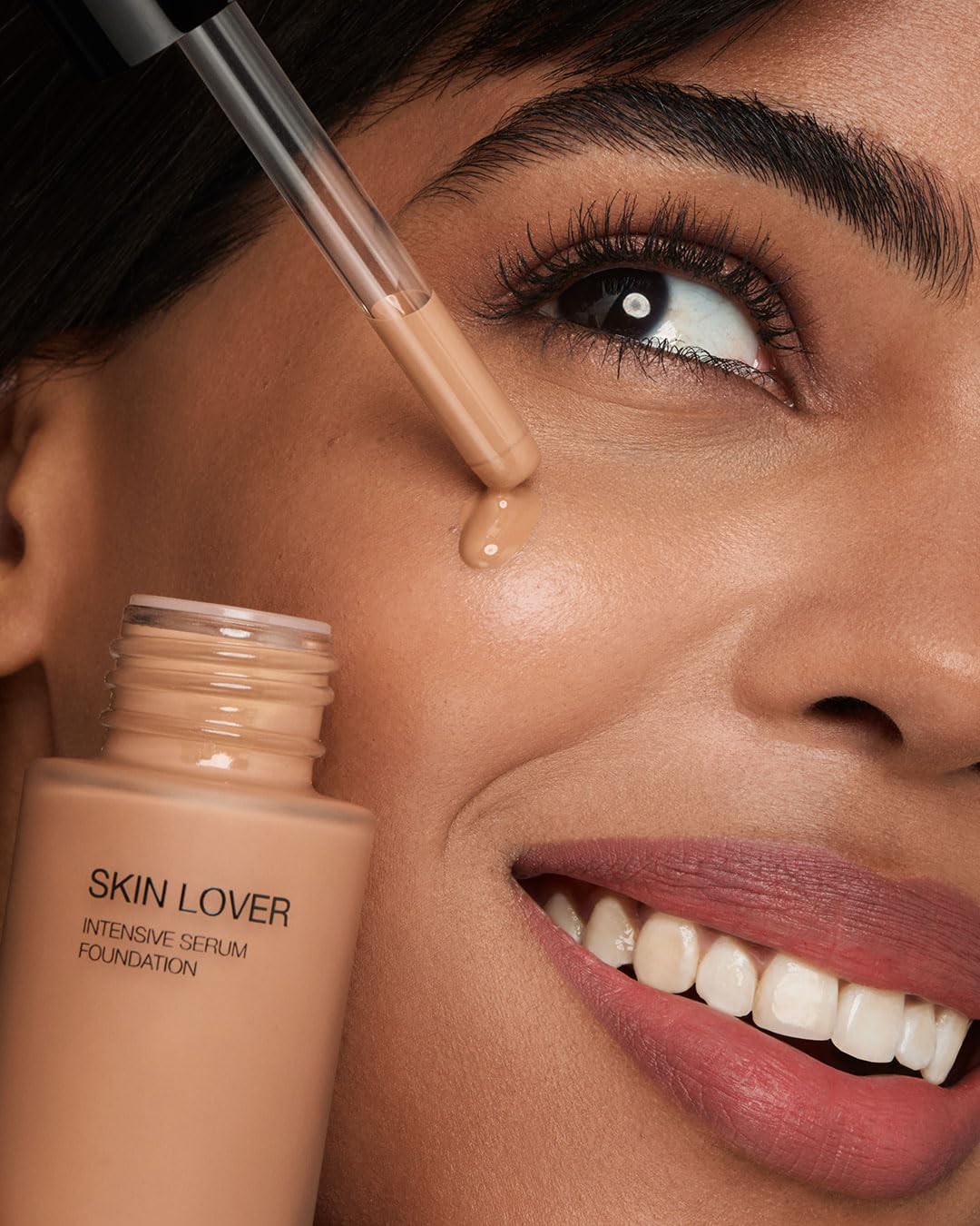 KIKO Milano Skin Lover Intensive Serum Foundation 5NR, Long-Lasting Moisturising Serum Foundation, 5NR Neutral Rose, 28 ml (Pack of 1) - Image 4