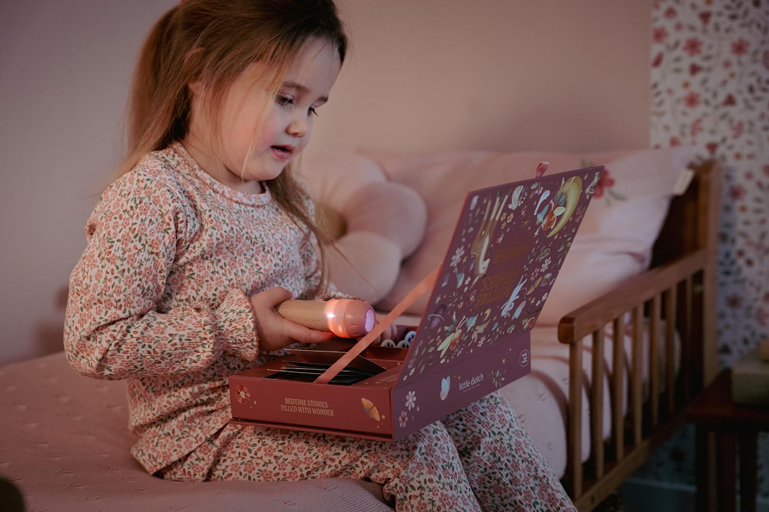 Little Dutch 4780 - Proyector de linterna para niños Cuentos para dormir - Jardín de Hadas