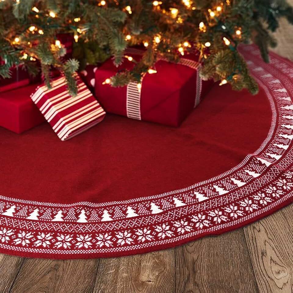 Christmas Tree Skirts Christmas Tree Skirts / Seasonal