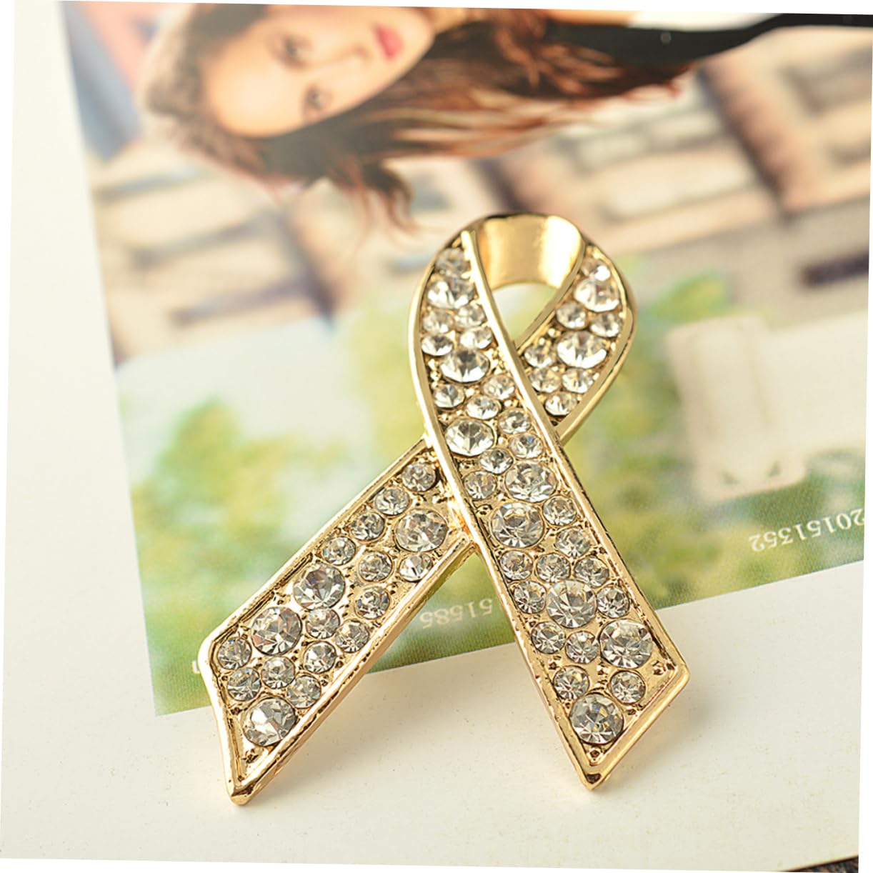 KKXXYQFC Elegante Vintage-Brosche für Damen, Strass-Anstecknadel, Lavendelband, für den täglichen Gebrauch