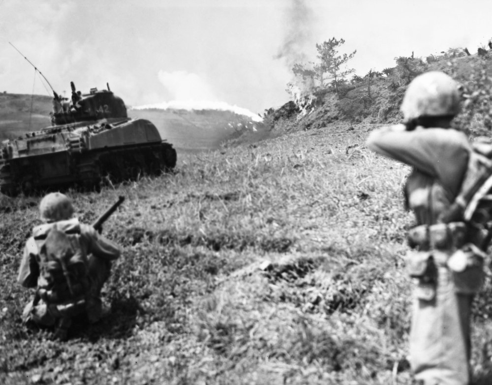 Amazon.com: World War Ii Okinawa Nflame-Throwing Tank And US ...