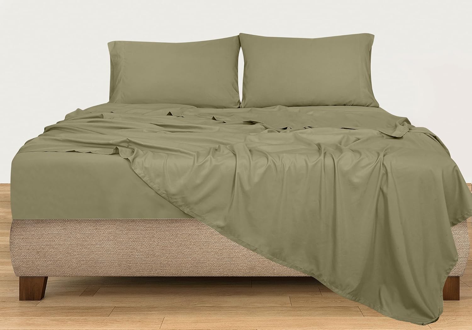ROYALE LINENS 300 Thread Count 100% Long Staple Combed Cotton Sheet Set - 4 Piece Queen Bed Sheets - 1 Fitted, 1 Flat & 2 Pillow Cases - Soft Cool & Crisp Sheet Set (Queen, Sage Green) - Image 8