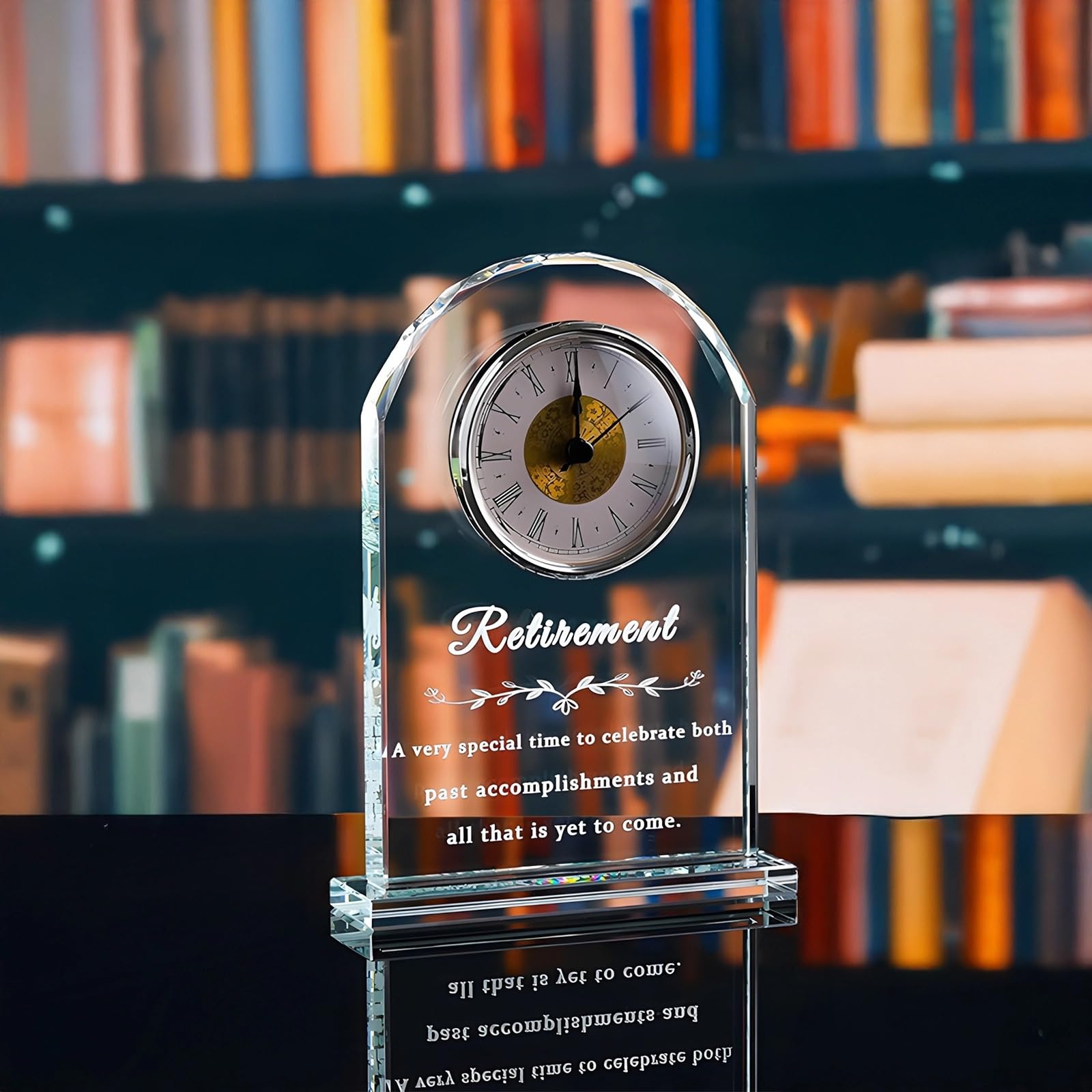 Generisch Reloj de mesa de cristal para mujer, estilo europeo, diseño de media hoja, con números romanos, grabado personalizado, decoración del salón