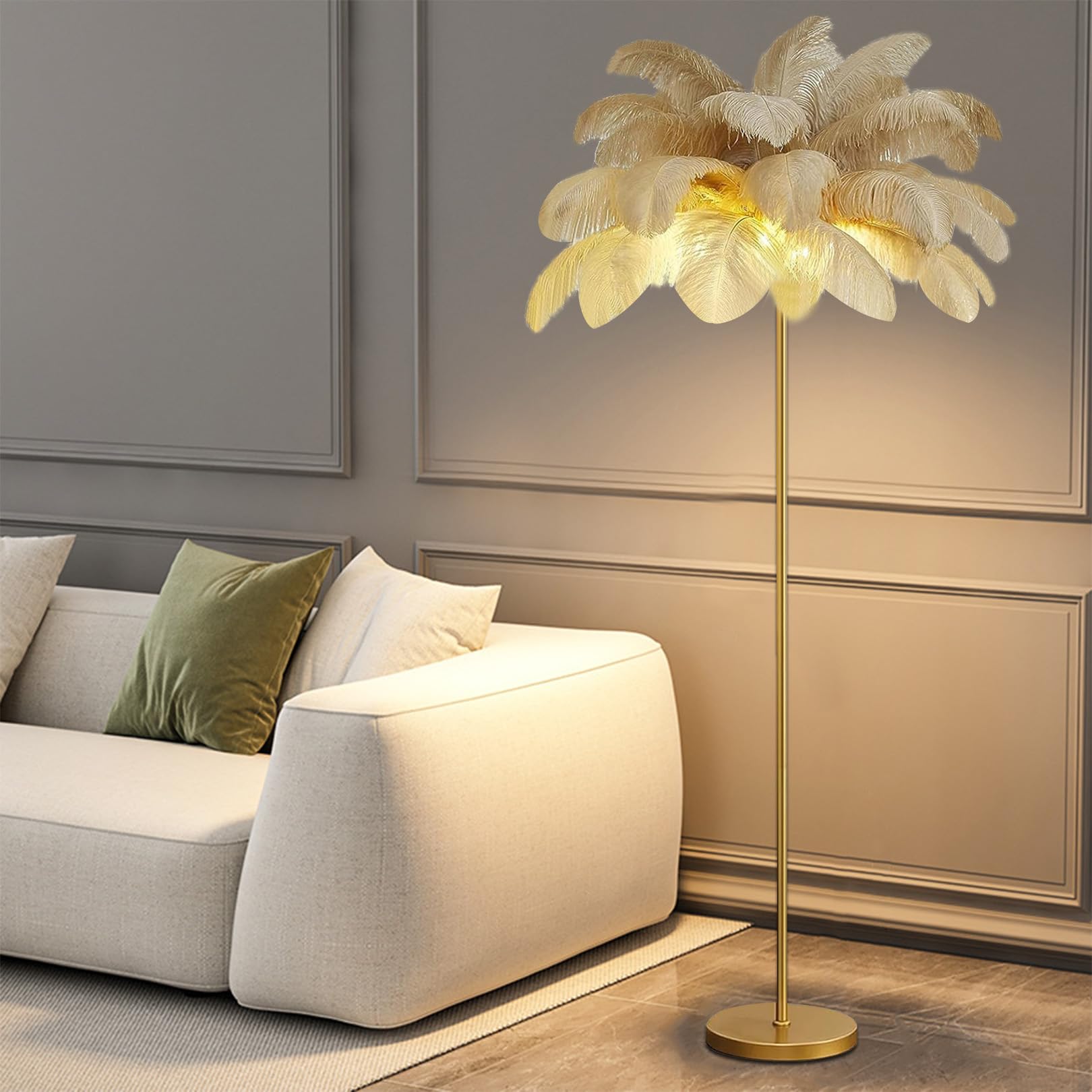 Lampe sur pied moderne en plumes d'autruche et structure dorée haut de gamme