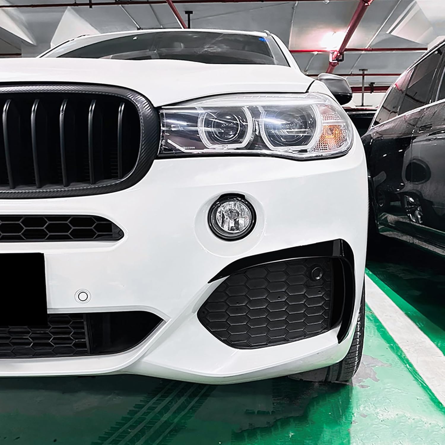 2pcs Front Bumper Side Air Vent Trims For BMW X5 F15 M Sport 2014-2018 Gloss Black Carbon Fiber Look