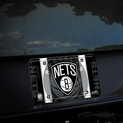 Miniatura 68 de Rico Industries Etiqueta de metal de baloncesto de la NBA de 6 x 12 pulgadas, ideal para camiones/coches/SUV