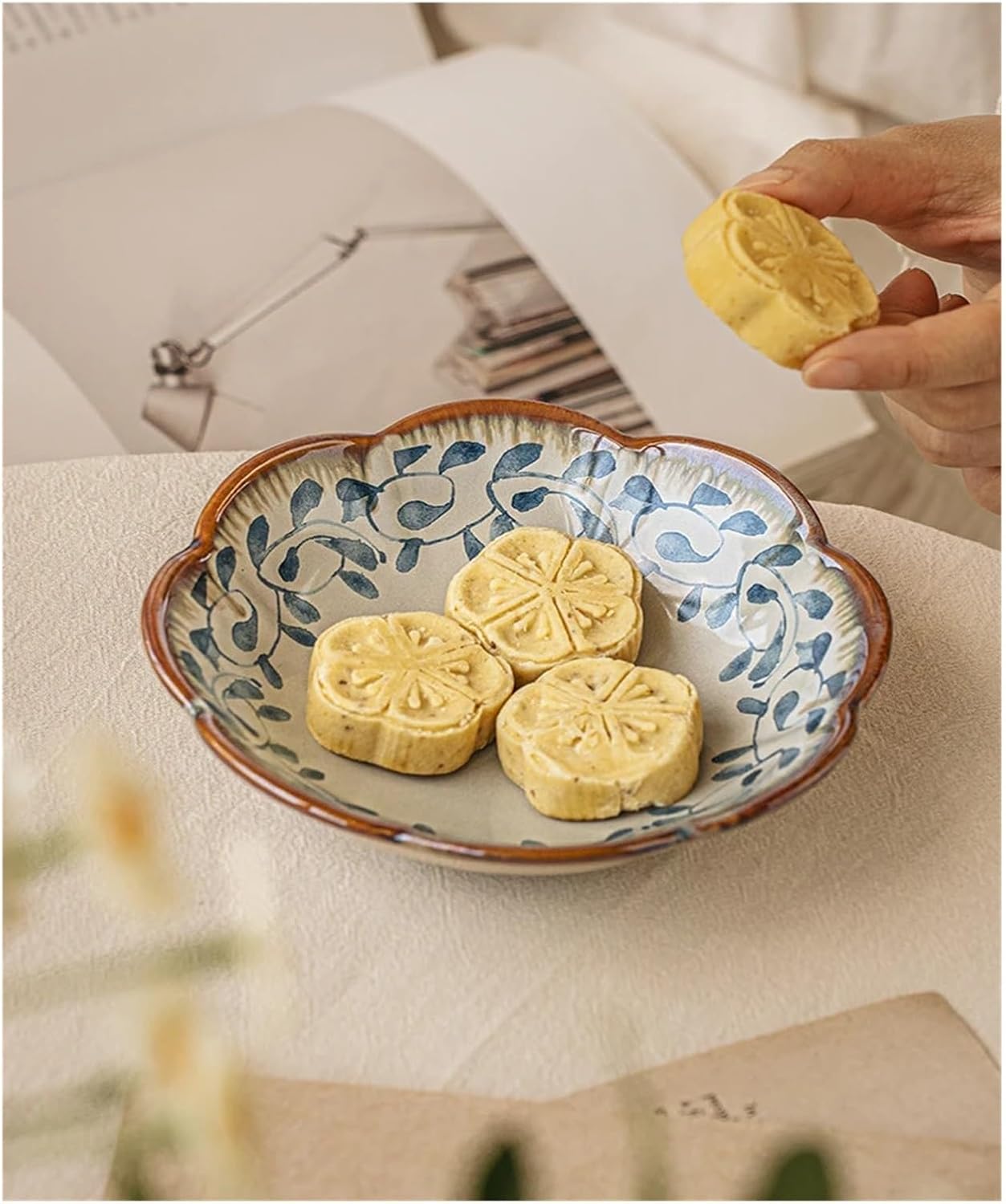 6-Inch Vintage Floral Ceramic Plate Set For Main Course Dessert Fruit Serving Elegant Dining Tableware Kitchen Decor(Color-02)