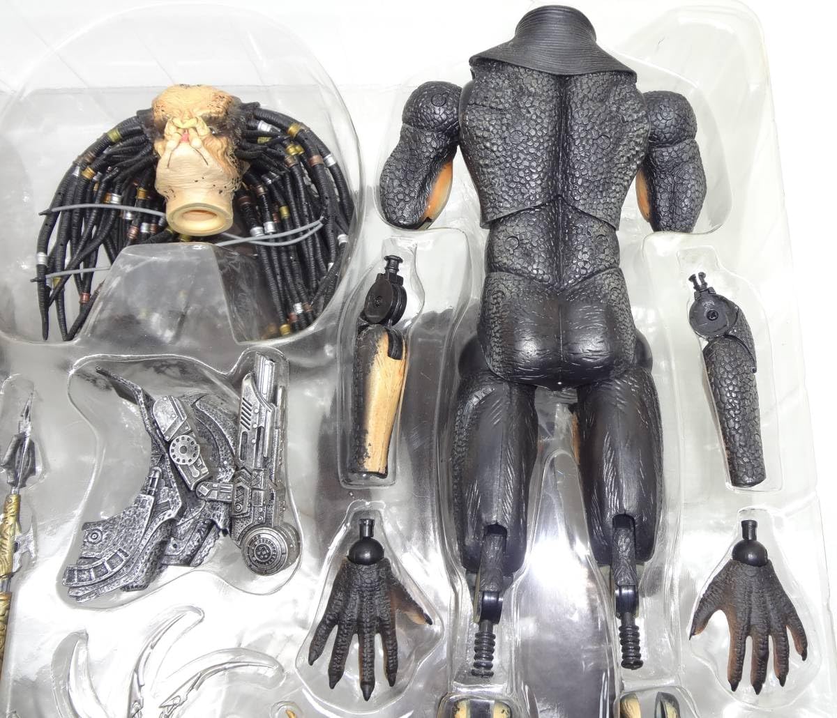 Amazon.co.jp: 破損有り フィギア 1/6 ケルティック・プレデター 