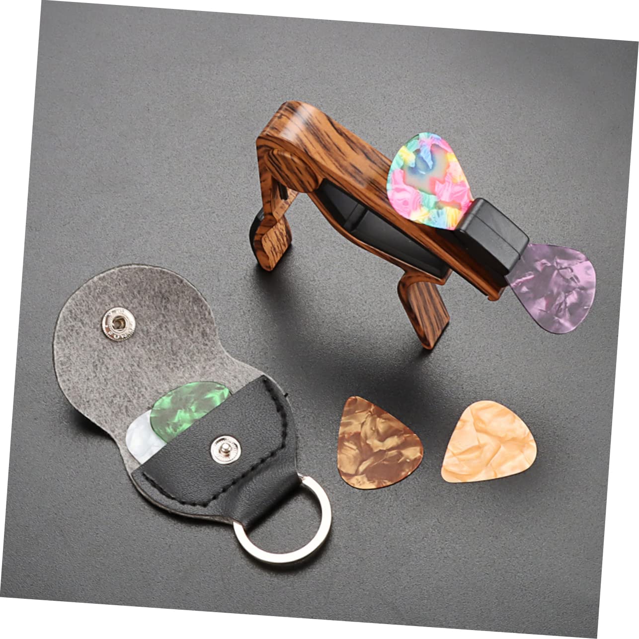 Abaodam 4sätze Gitarre Capo Set Mit Plektren Und Halter Geeignet Für Akustikgitarre Gitarre Ukulele Und Banjo Zubehör Für Musiker Einfach Zu Bedienen Und Langlebig