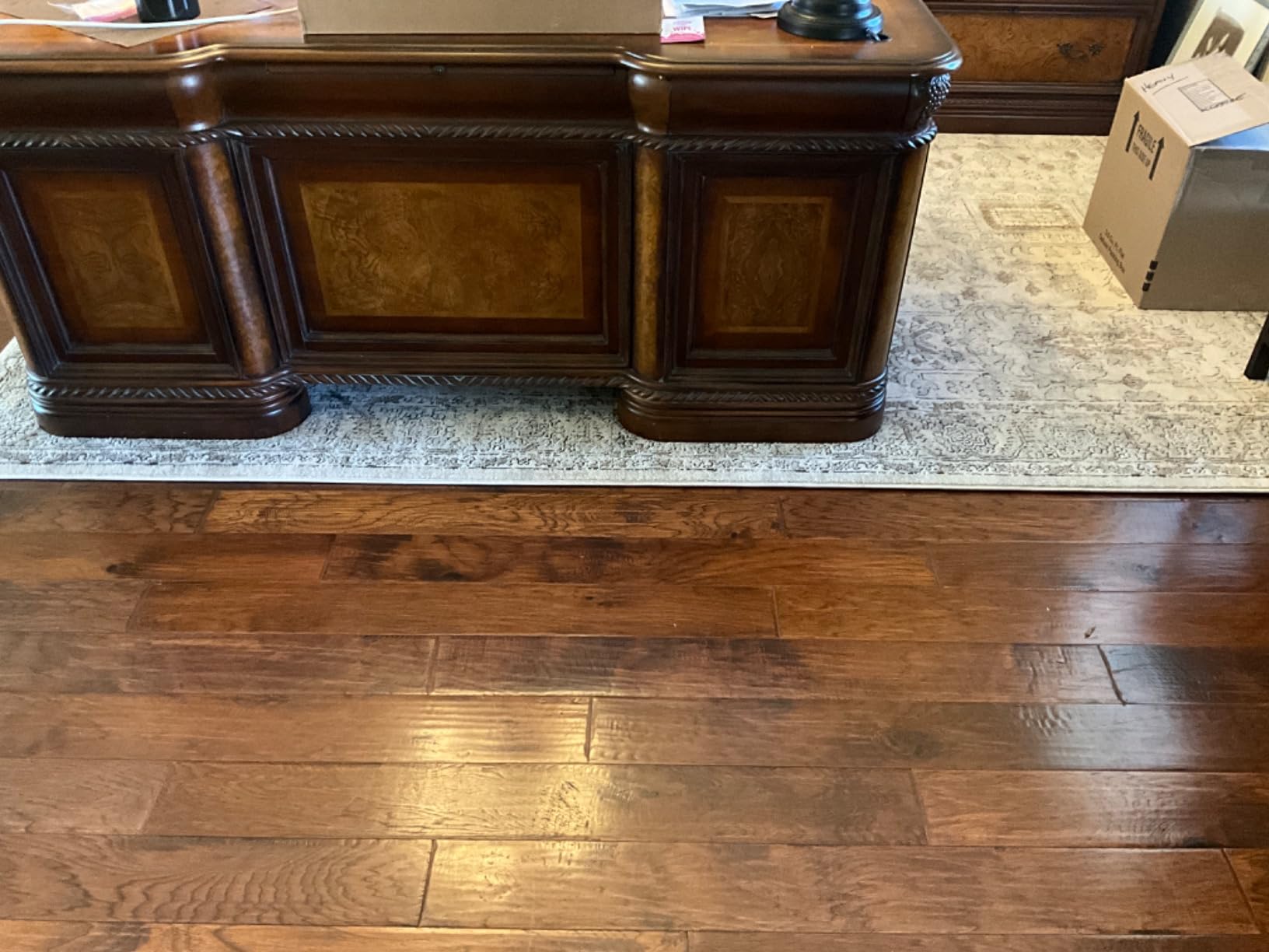 Great rug, inconsistent packaging