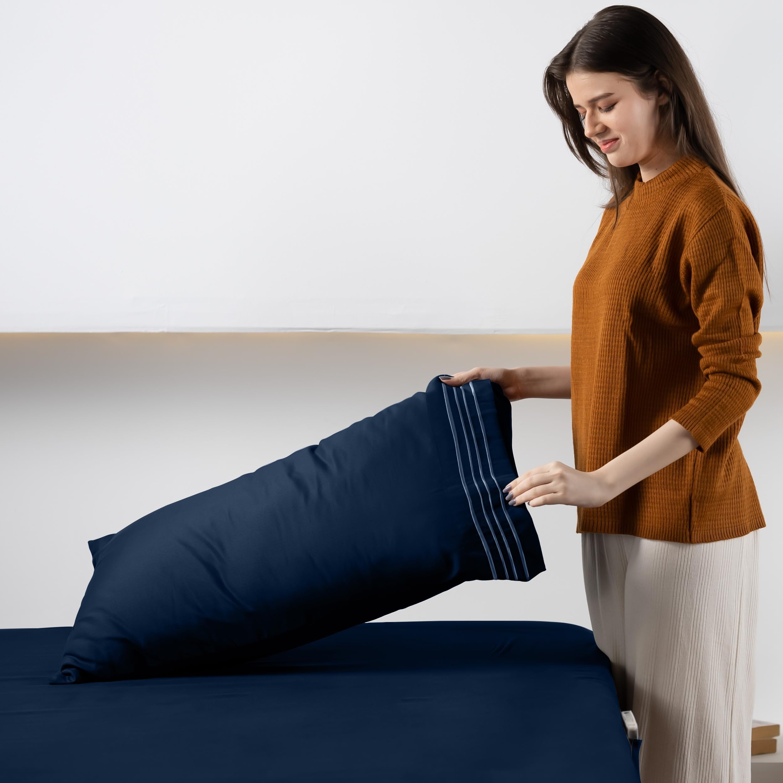 Utopia Bedding 4-Częściowy Haftowanych Zestaw Prześcieradeł 180x200 cm - Poliester Mikrofibra, Prześcieradło Dopasowane, Płaskie Prześcieradło I 2 Haftowane Poszewki Na Poduszki, Granatowy