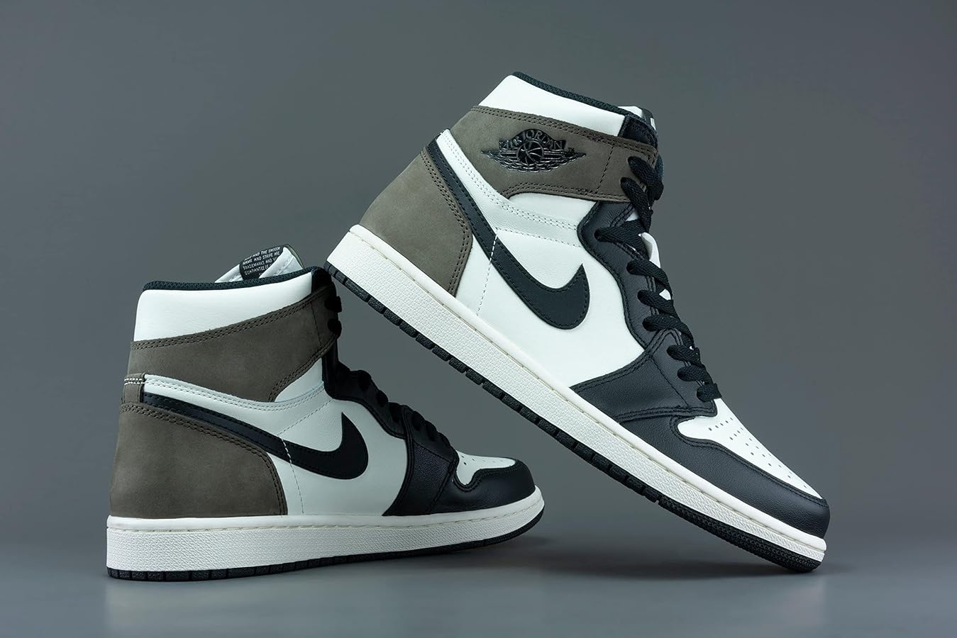 AIR JORDAN 1 Retro HIGH OG 'Dark Mocha' - 555088-105 - Size