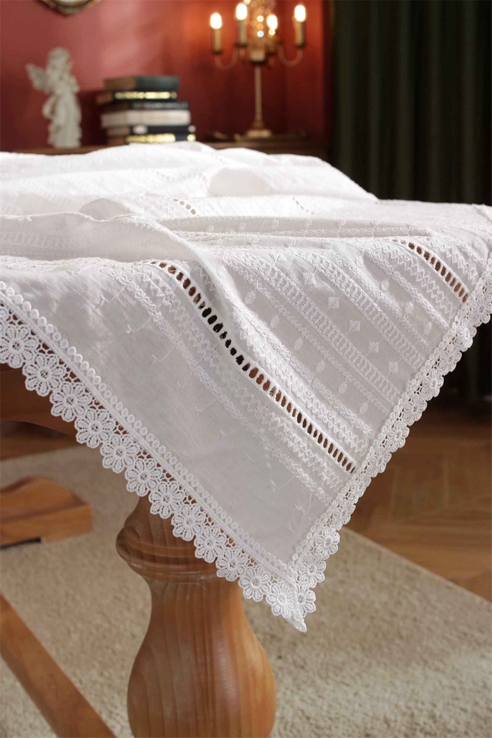 Tischdecke Rechteckig 120 X 160, Tischdeko Party Hochzeit Weiß Baumwollspitze Gestickte Blume mit Spitze Table Cover für Küche Wohnzimmer Esszimmer
