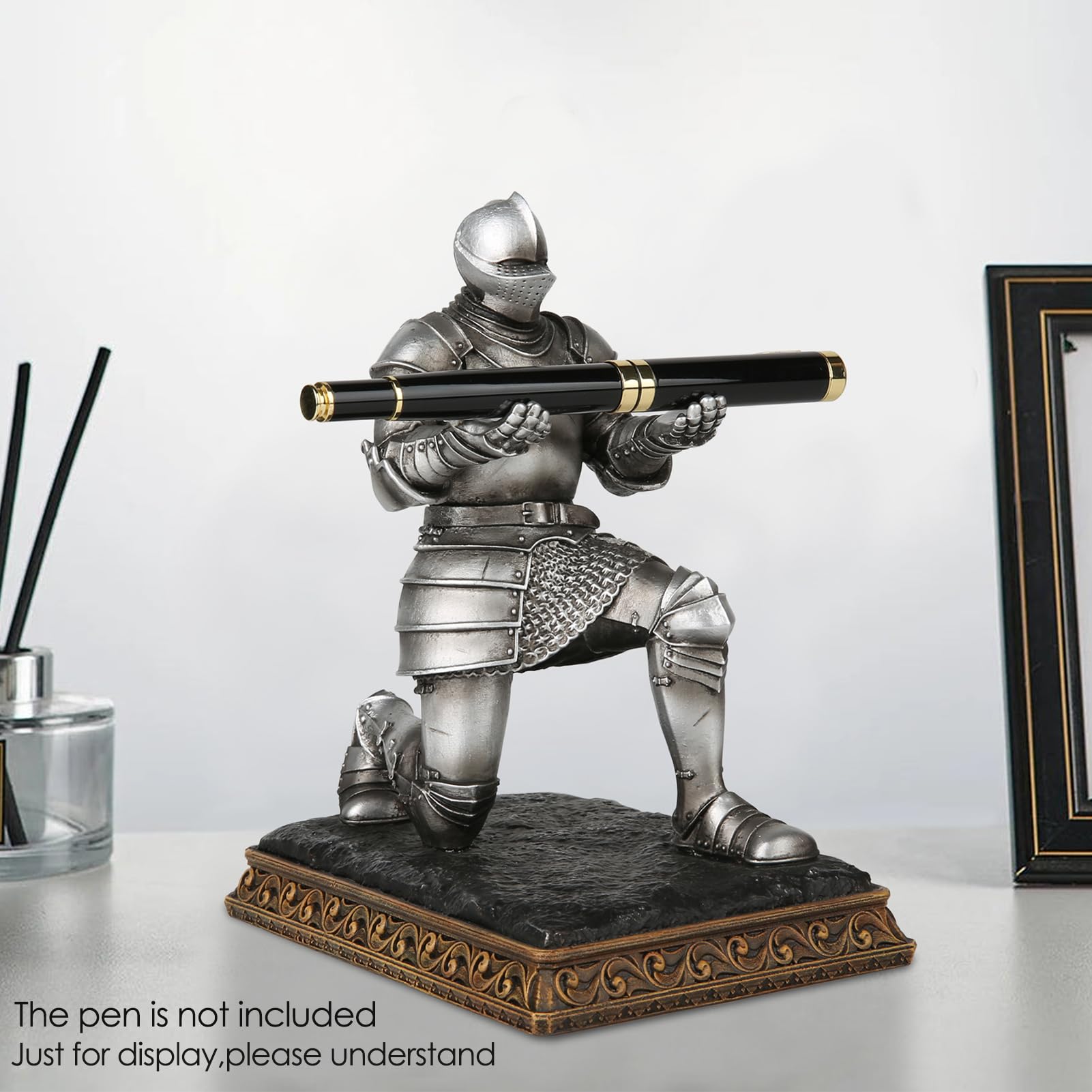 Vineyard Carvings Knight Stifthalter 17,8 cm hoch