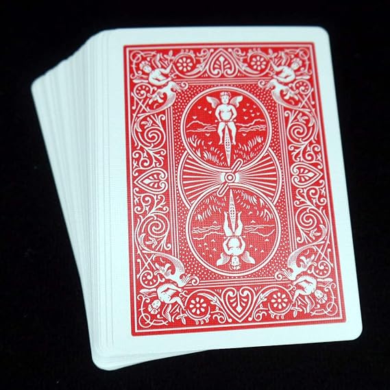 これを使えば誰でも簡単に超不思議なマジックを演じられます ５２枚全部同じカードを集めました バイシクル ライダーバック ポーカーサイズ 赤 ワンウェイ フォーシングデック クラブのキング マジック 手品 おもちゃ Amazon