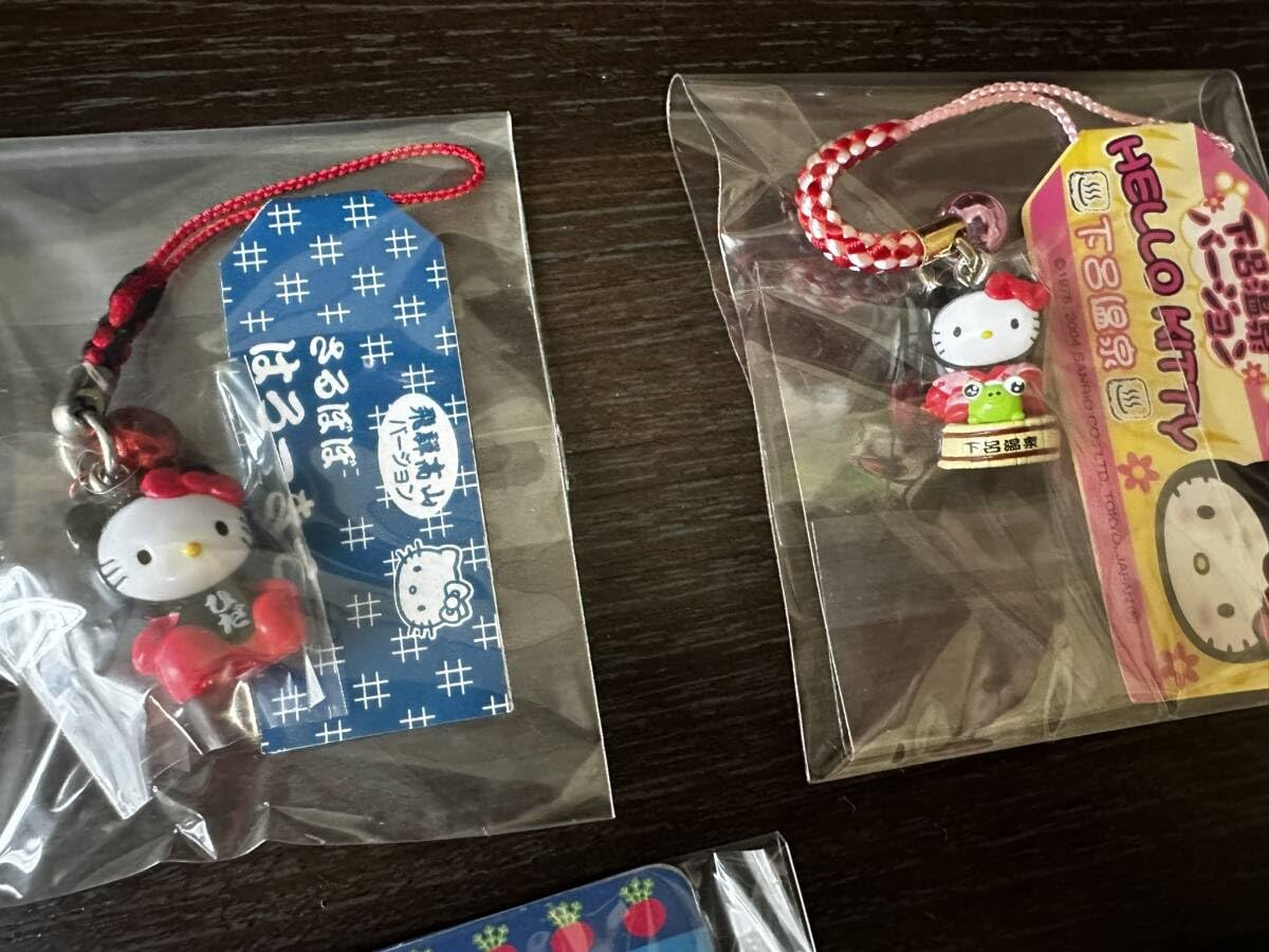 ご当地キティ まとめ売り 関東・東海など ♪キティコレクション（8）地域限定グッズ（ご当地キティちゃん