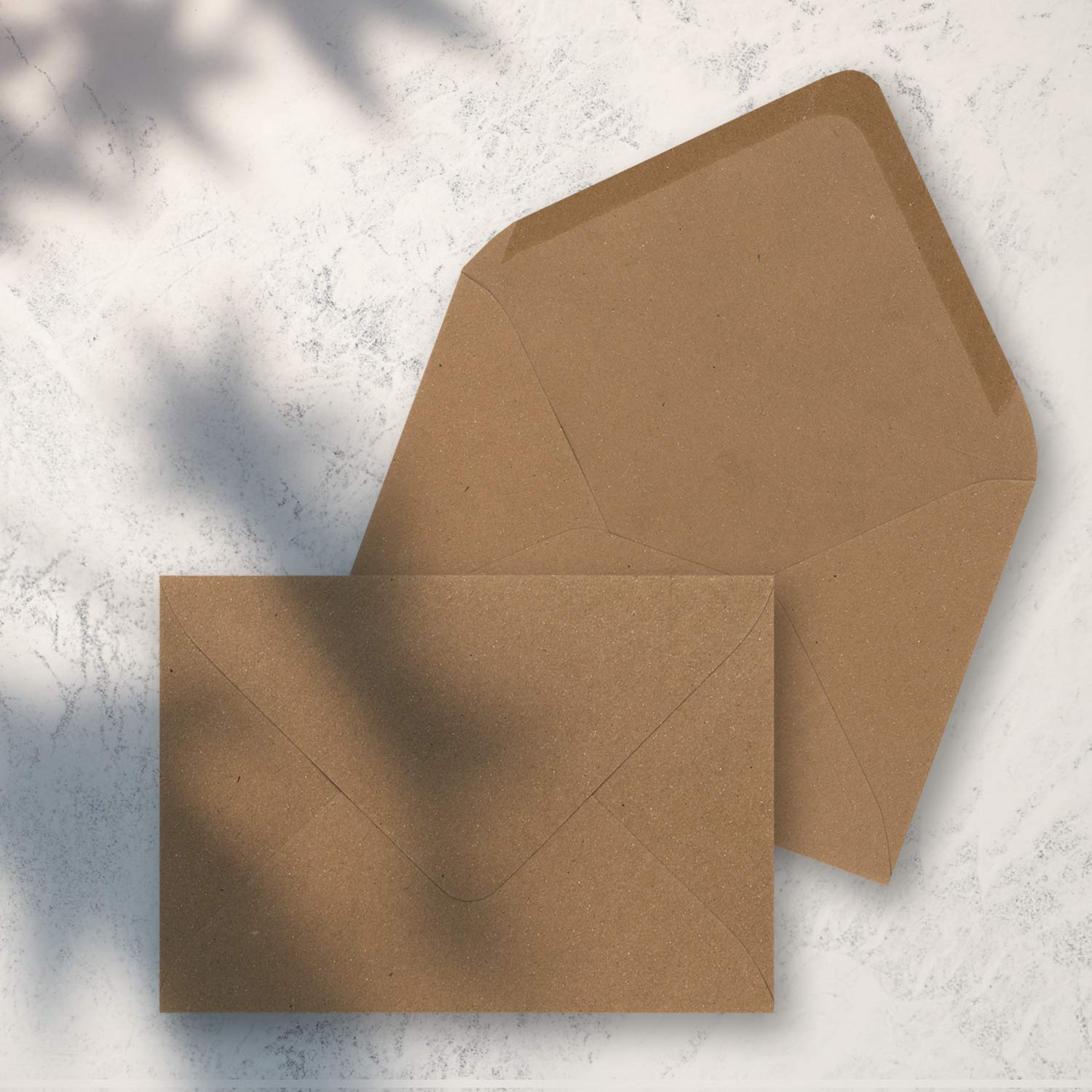 250x Kraftpapier Umschläge DIN C6 Braun - 11,4 x 16,2 cm | ohne Fenster - Vintage Briefumschläge mit Nassklebung Spitzklappe - Naturpapier Recycling - NEUSER PAPIER
