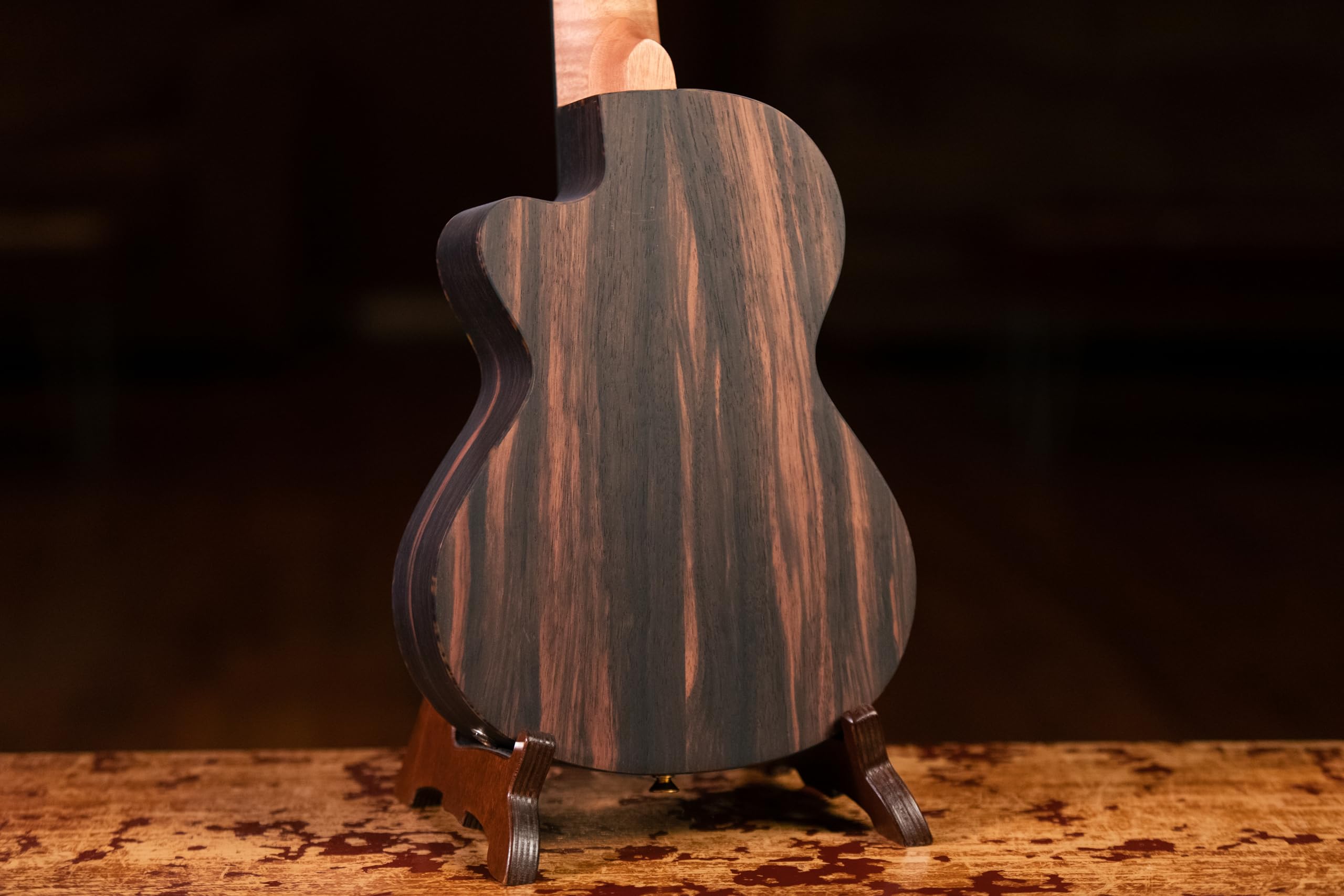 Ortega Guitars Travel Guitar elettro-acustica - Mini/Travel Series - Guitarlele 6 corde - Ebony, Mahogany (RGL5EB-CE)