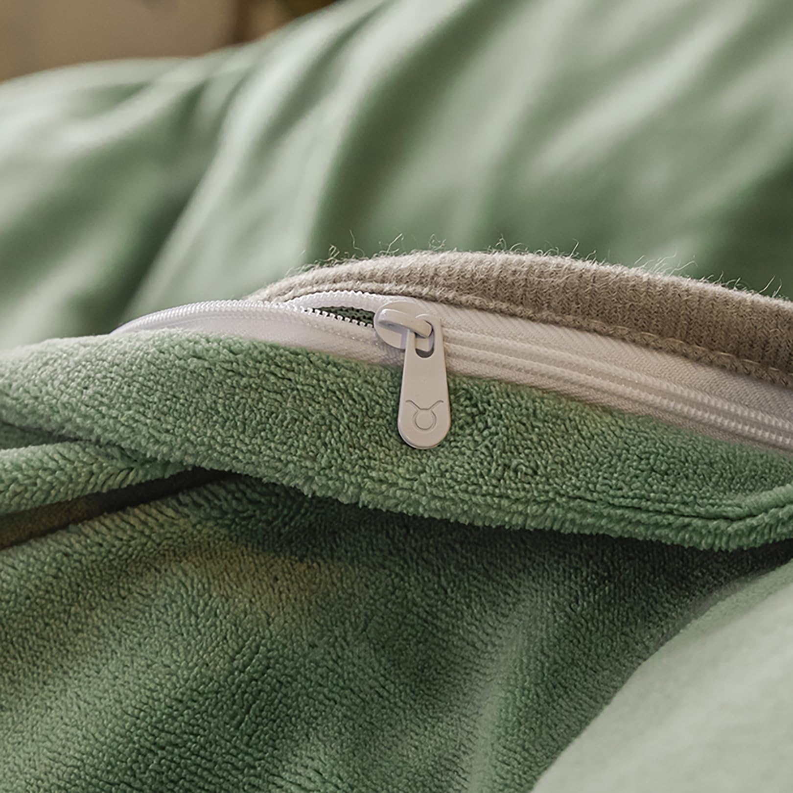 ALEjon Winter Warm Mullido Juego de Funda Nórdica de Franela de 3 Piezas para Cama Doble - Verde, Tamaño 220x240cm, con Cremallera y 2 Fundas de Almohada
