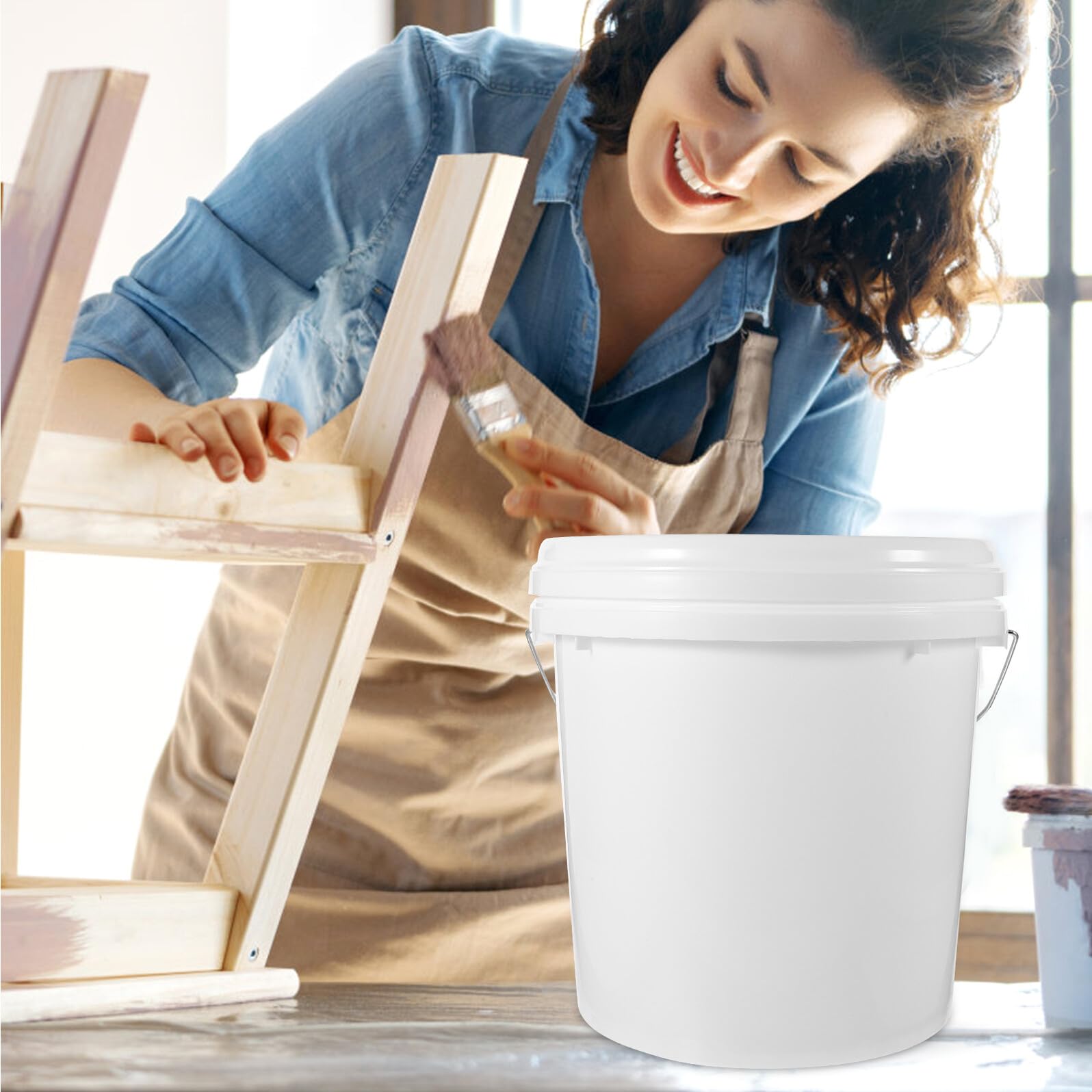 KOMBIUDA Cubo de Pintura Vacío de 10 litros White con Tapa, Ligero y Multiuso de Hdpe para Mezclar Colores y Almacenar Pintura Fácilmente