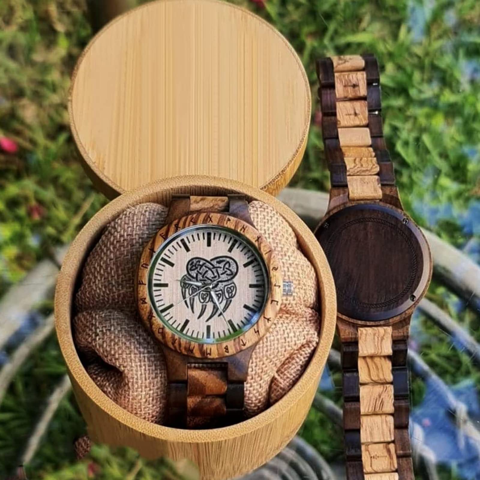 Reloj analógico de madera vikinga con diseño de pata de oso vikingo, reloj de pulsera con movimiento de cuarzo, hecho a mano con grabado de madera con envoltura de regalo