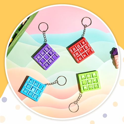 Miniatura 4 de Hicarer Juego de 16 piezas de Tic Tac Toe para fiesta de San Valentín, bolsa de regalo, relleno de calcetines para niños de 8 a 12 años, llavero,