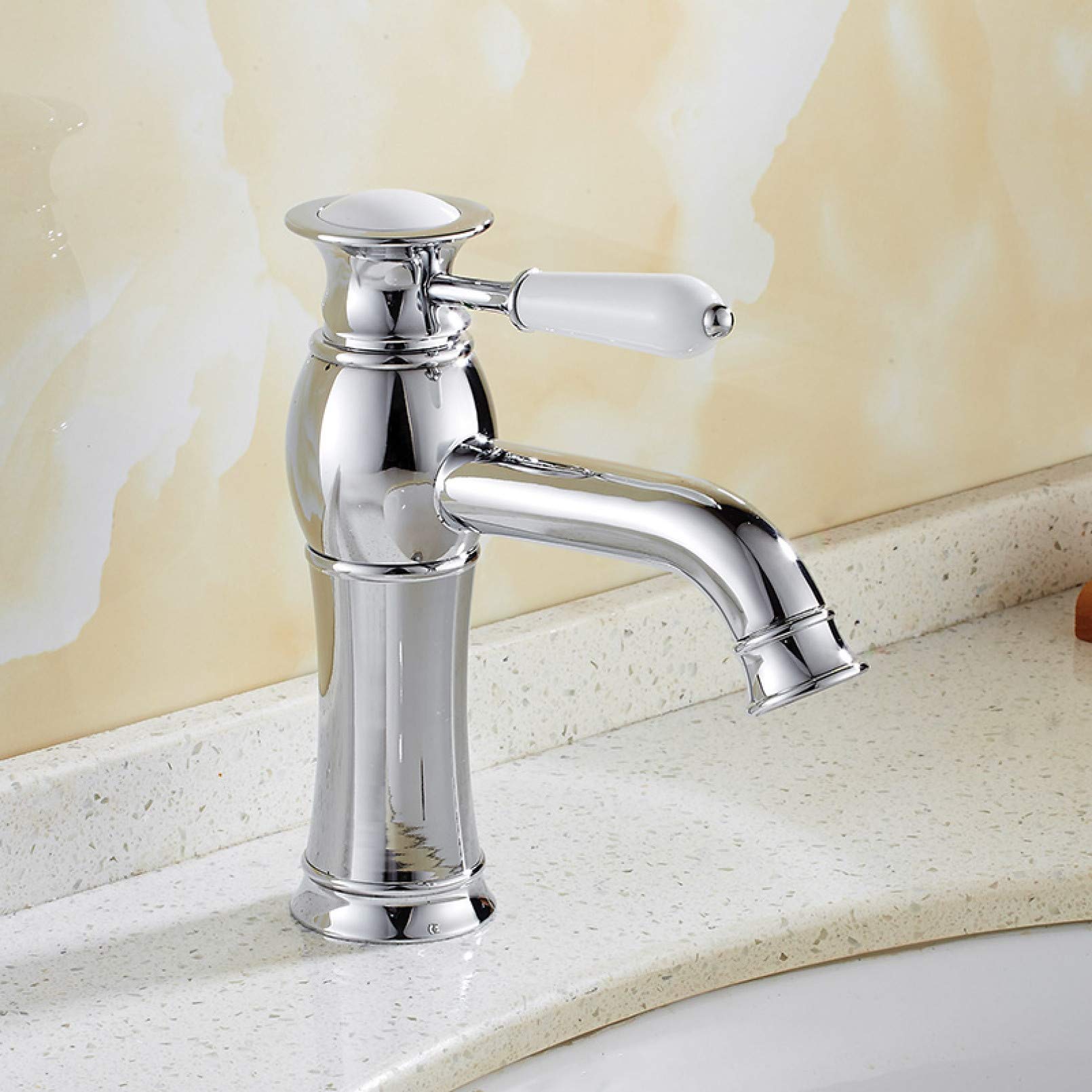 Robinet de lavabo chromé mélangeur eau chaude et froide pour salle de bain élégante