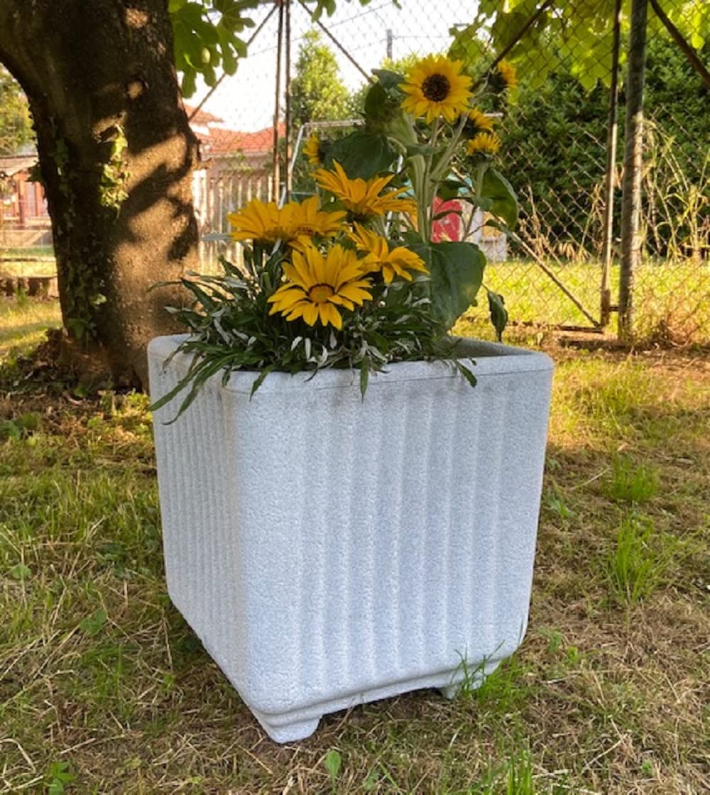 Garden Italia Vasi da giardino Quadro centorighe GQC Lato 50 cm alt.45 cm Made in Italy 100% riciclabile - Vaso in polietilene color Pietra