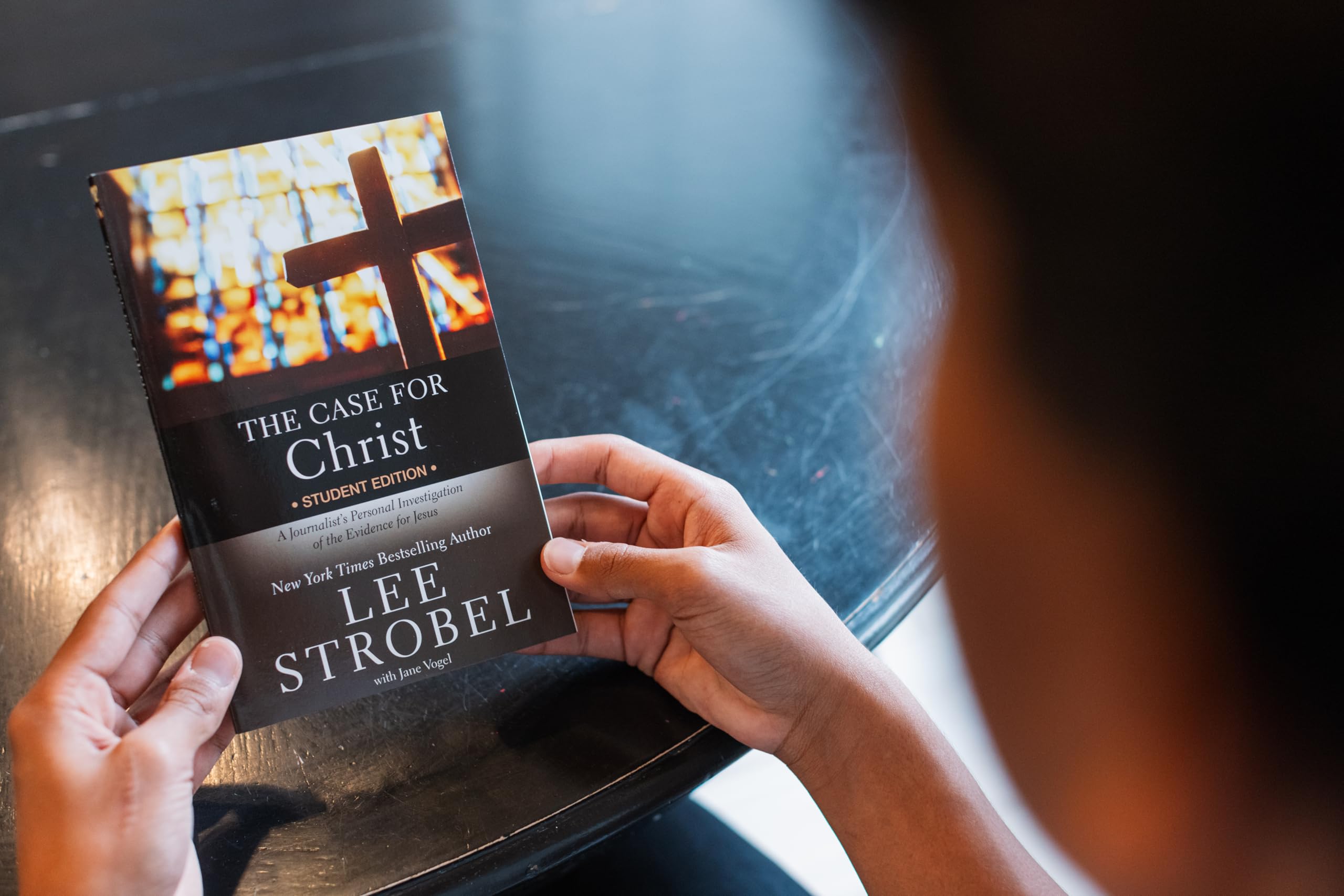 The Case for Christ Student Edition: A Journalist's Personal Investigation of the Evidence for Jesus (Case for ... Series for Students) - Image 8