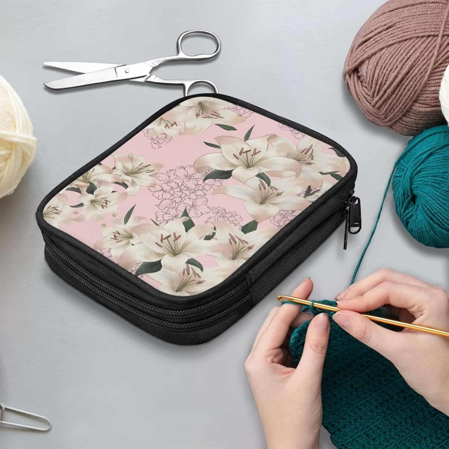 Fuxowvby Lily Flower Knitting Needle Case Adorable Graphic Crochet Hook Case with Web Pockets Zipper Organizer Bag for Crochet Needles